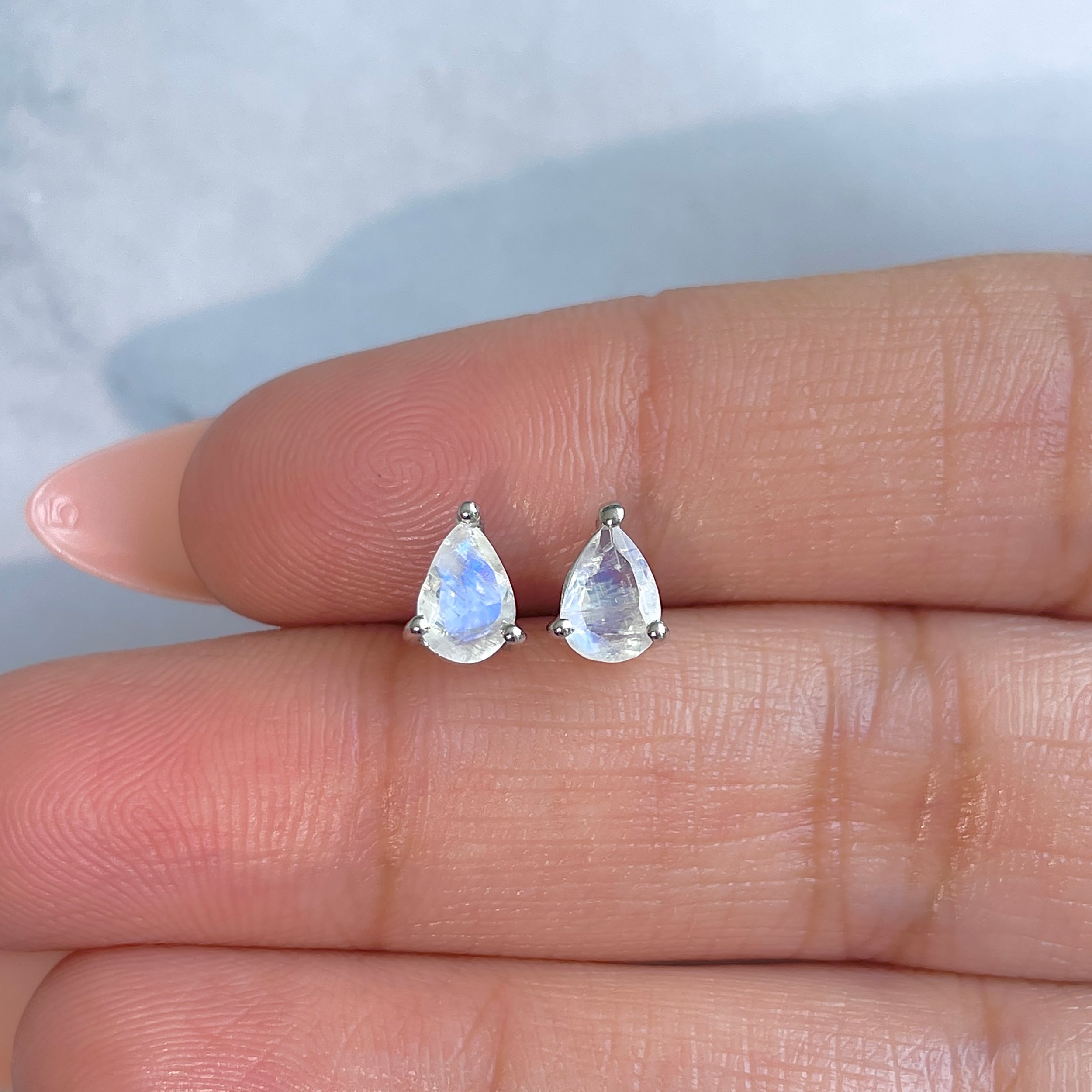 Moonstone Earring-(RBM-RDE-1368.)