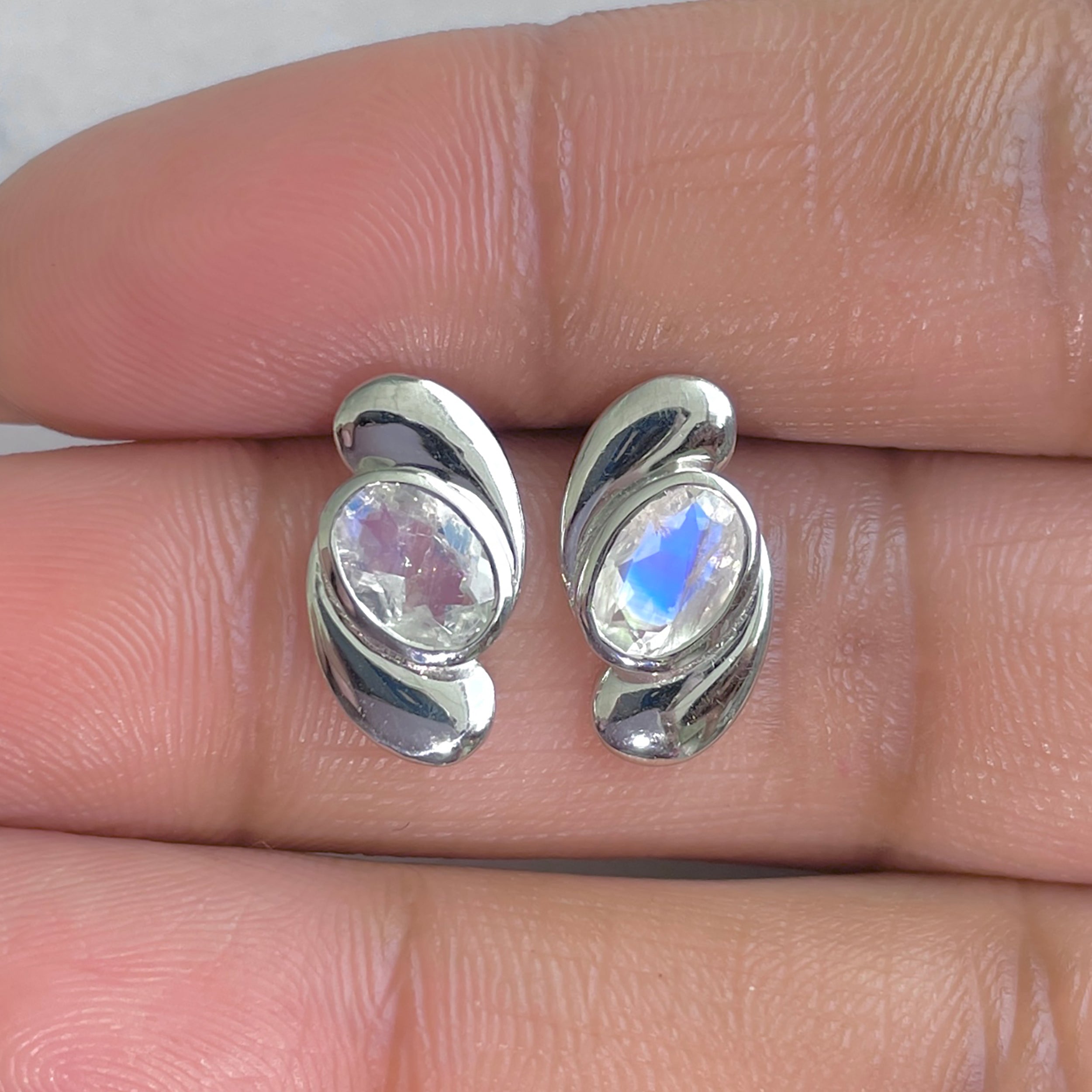Moonstone Earring-(RBM-RDE-15.)