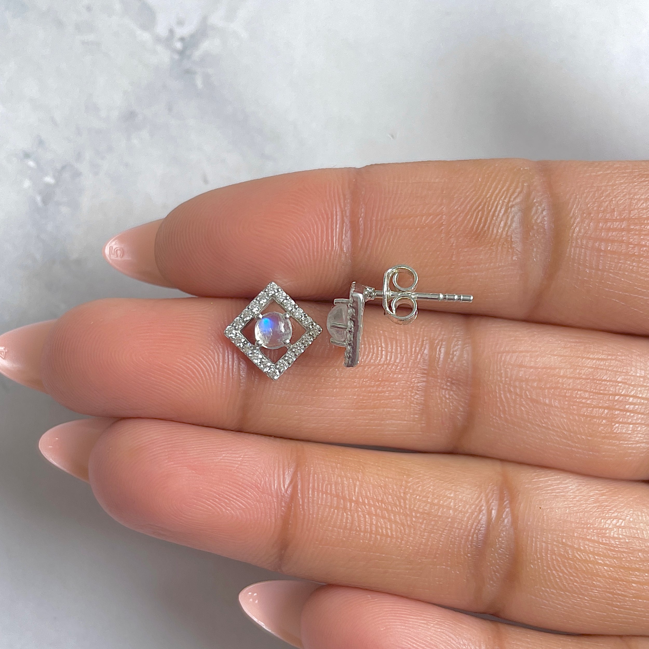 Moonstone Earring-(RBM-RDE-847.)