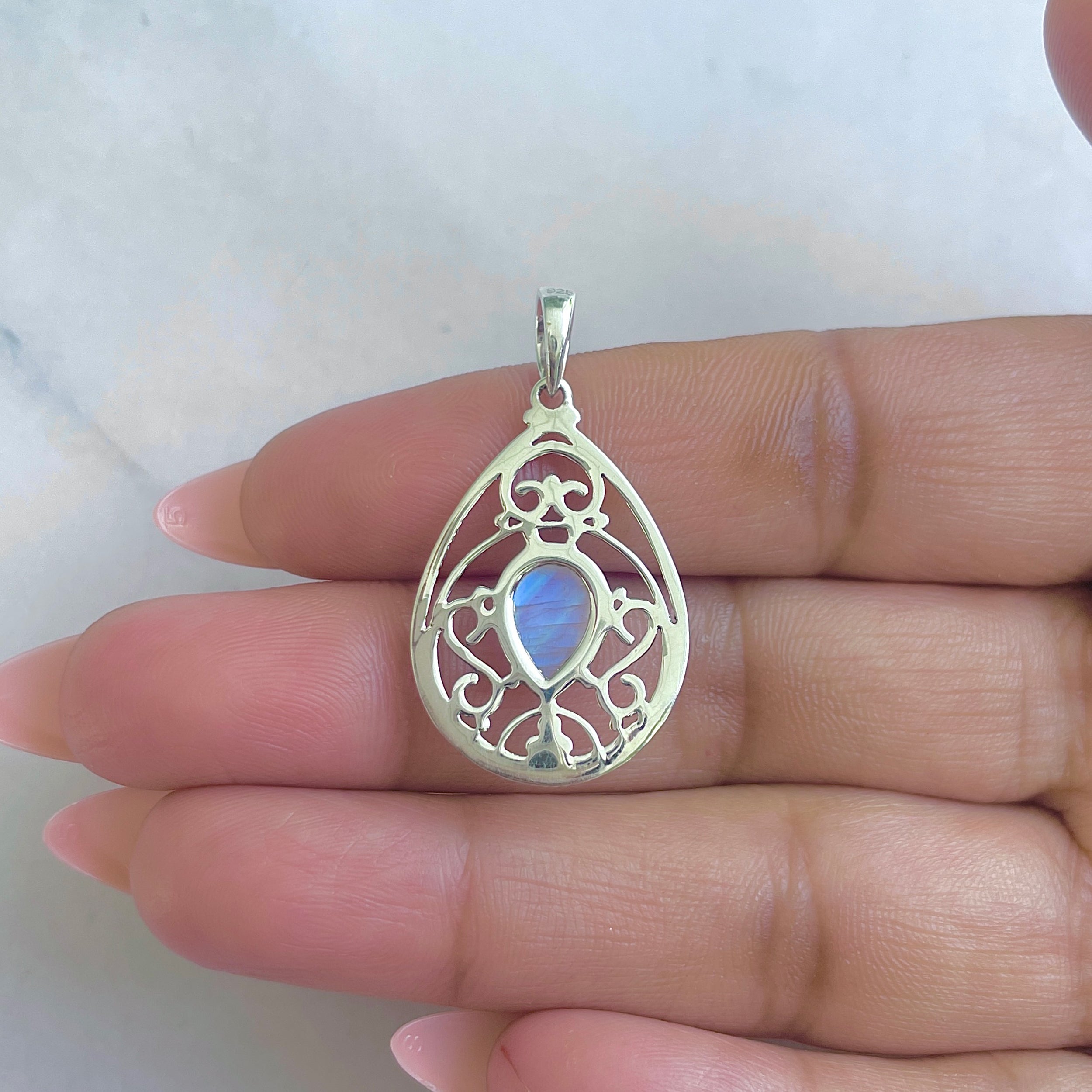 Moonstone Pendant (RBM-RDEP-87.)
