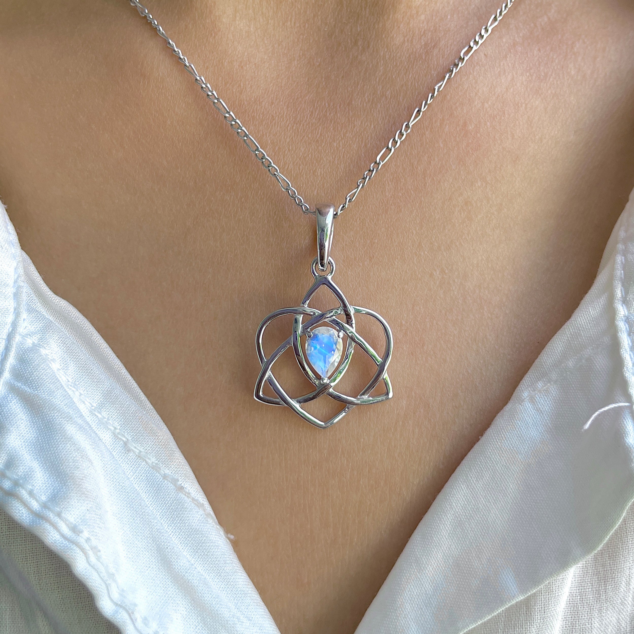 Moonstone Pendant-(RBM-RDEP-880.)