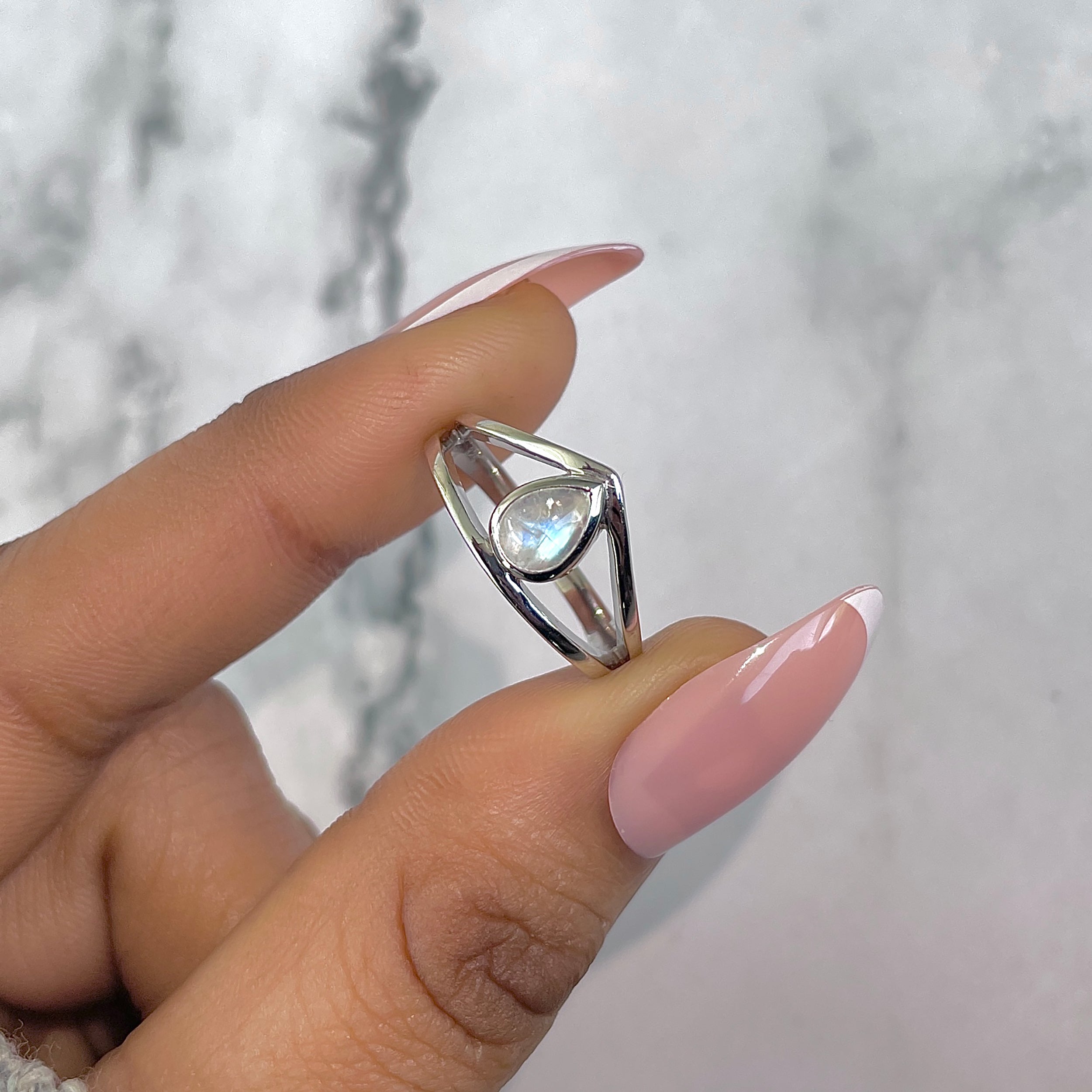 Moonstone Ring-(RBM-RDR-1606.)