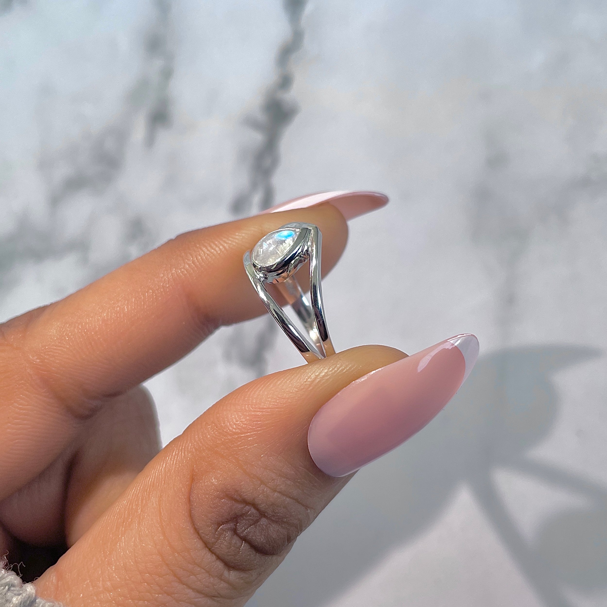 Moonstone Ring-(RBM-RDR-1606.)