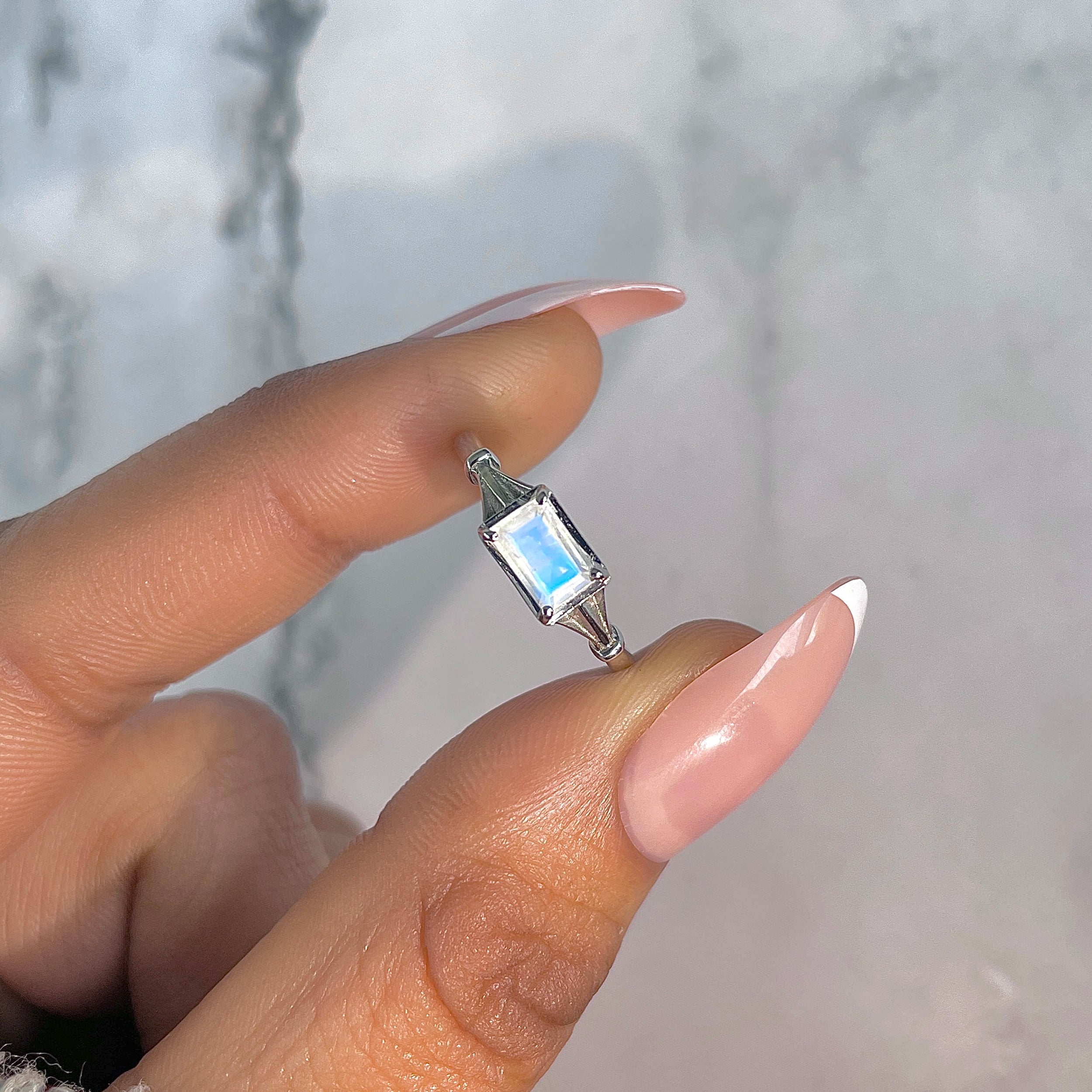 Moonstone Ring-(RBM-RDR-2287.)