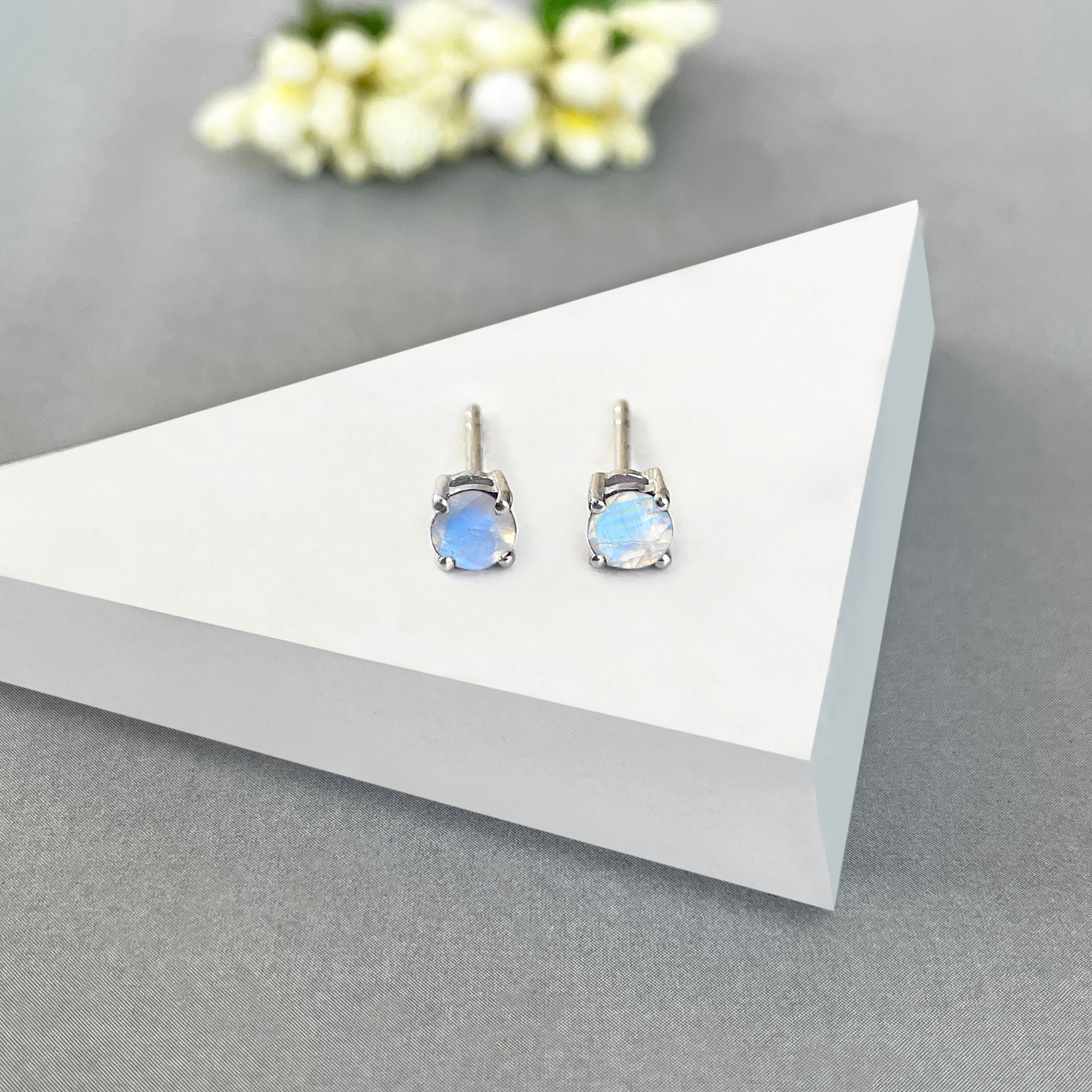 Moonstone Stud Earring-(RBM-SE-1023.)
