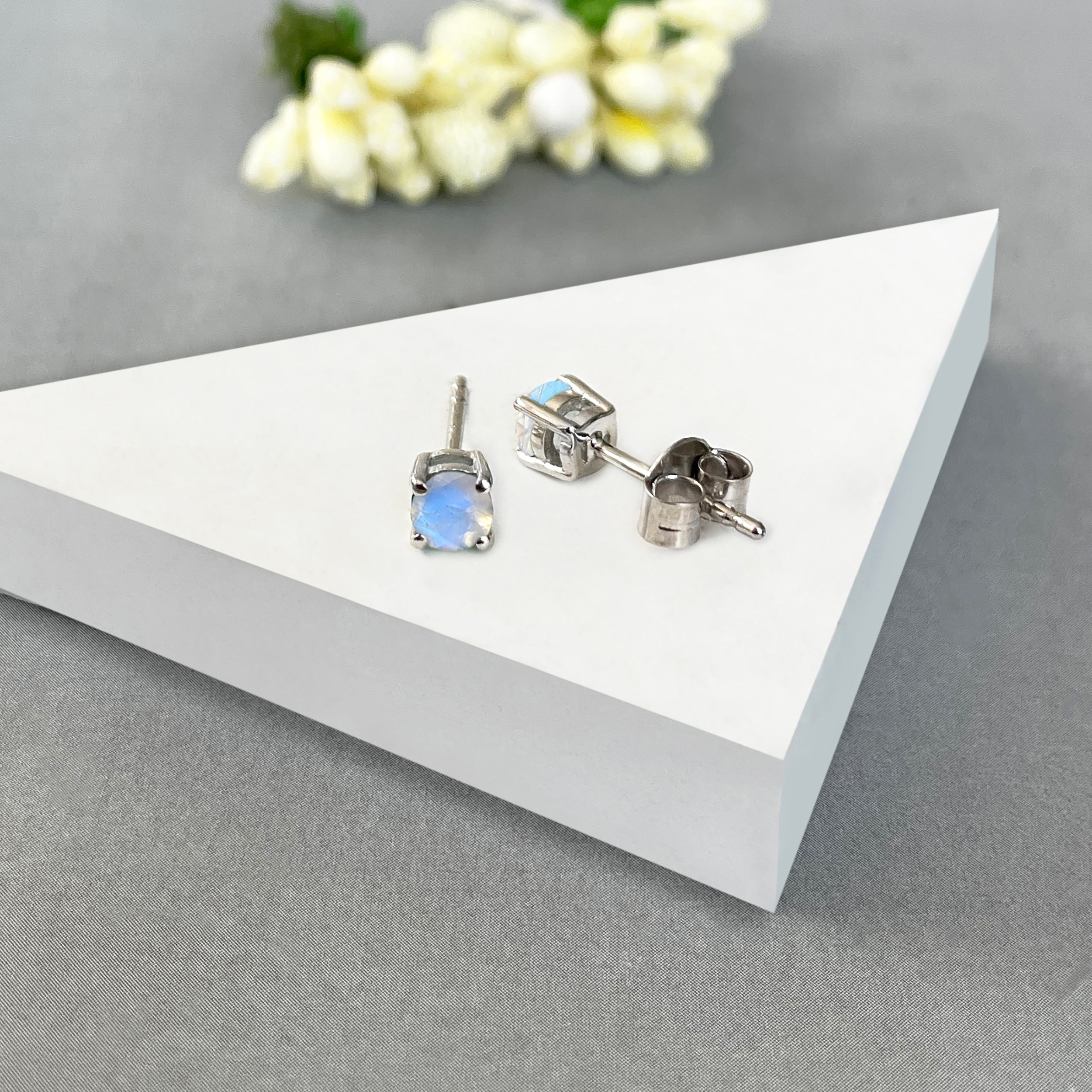 Moonstone Stud Earring-(RBM-SE-1023.)