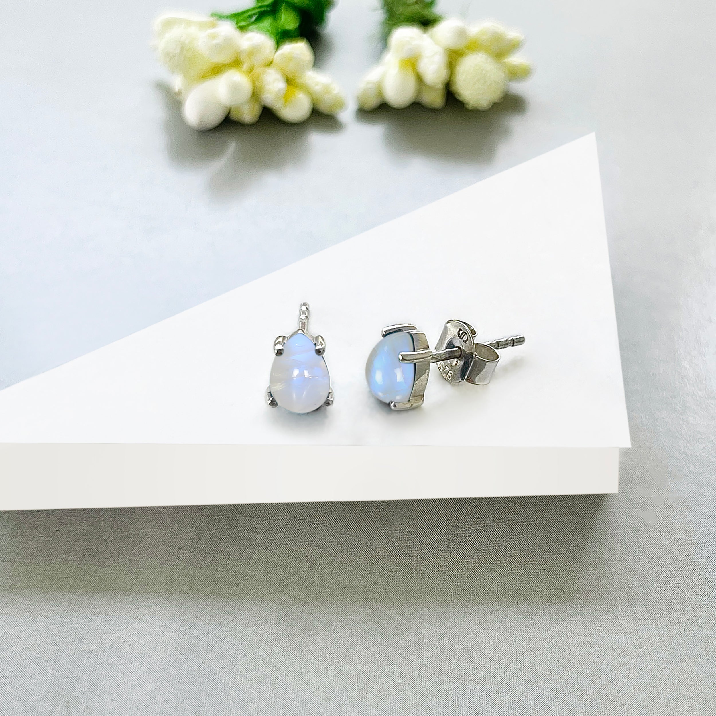 Moonstone Stud Earrings-(RBM-SE-1142.)