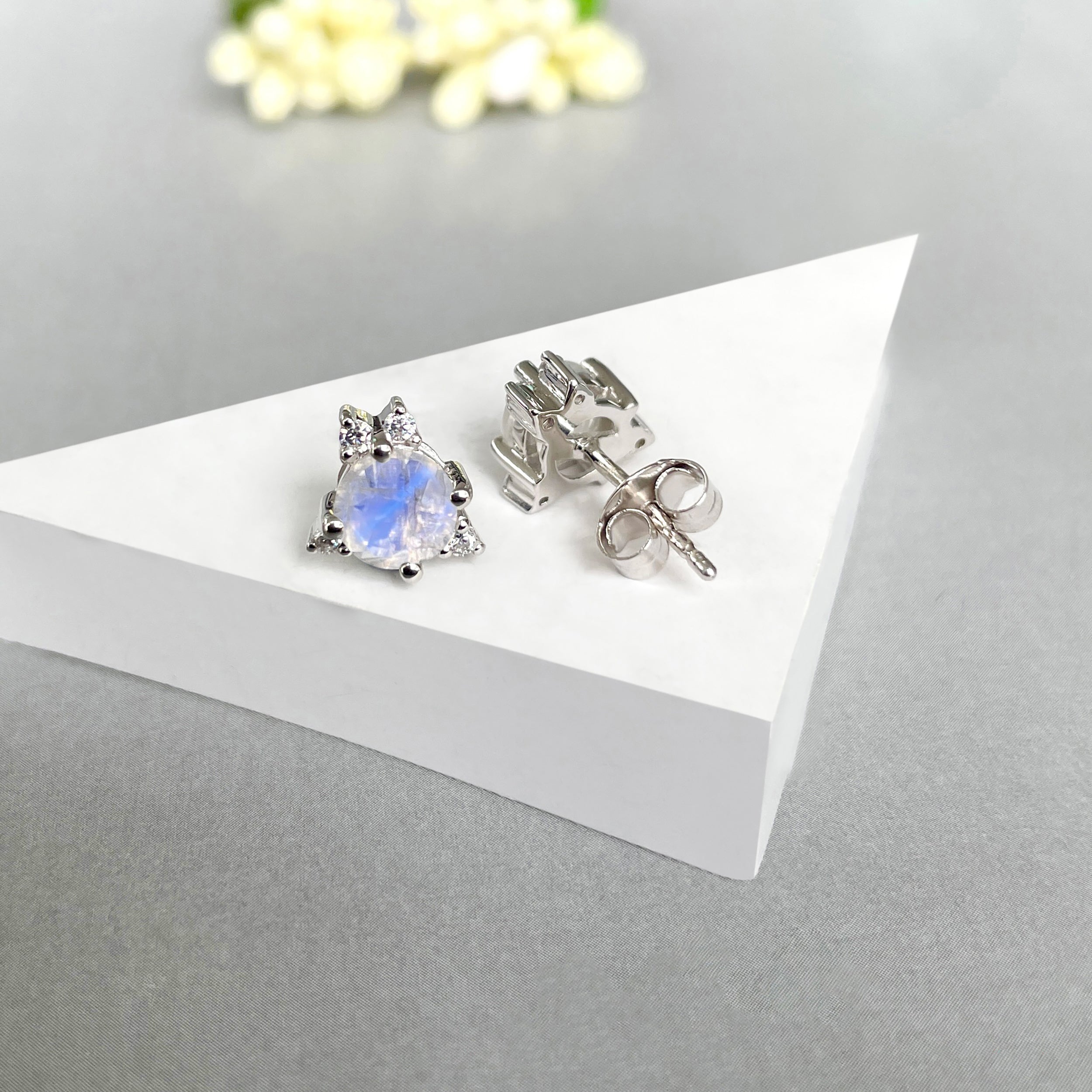 Moonstone Stud Earrings-(RBM-SE-1260.)