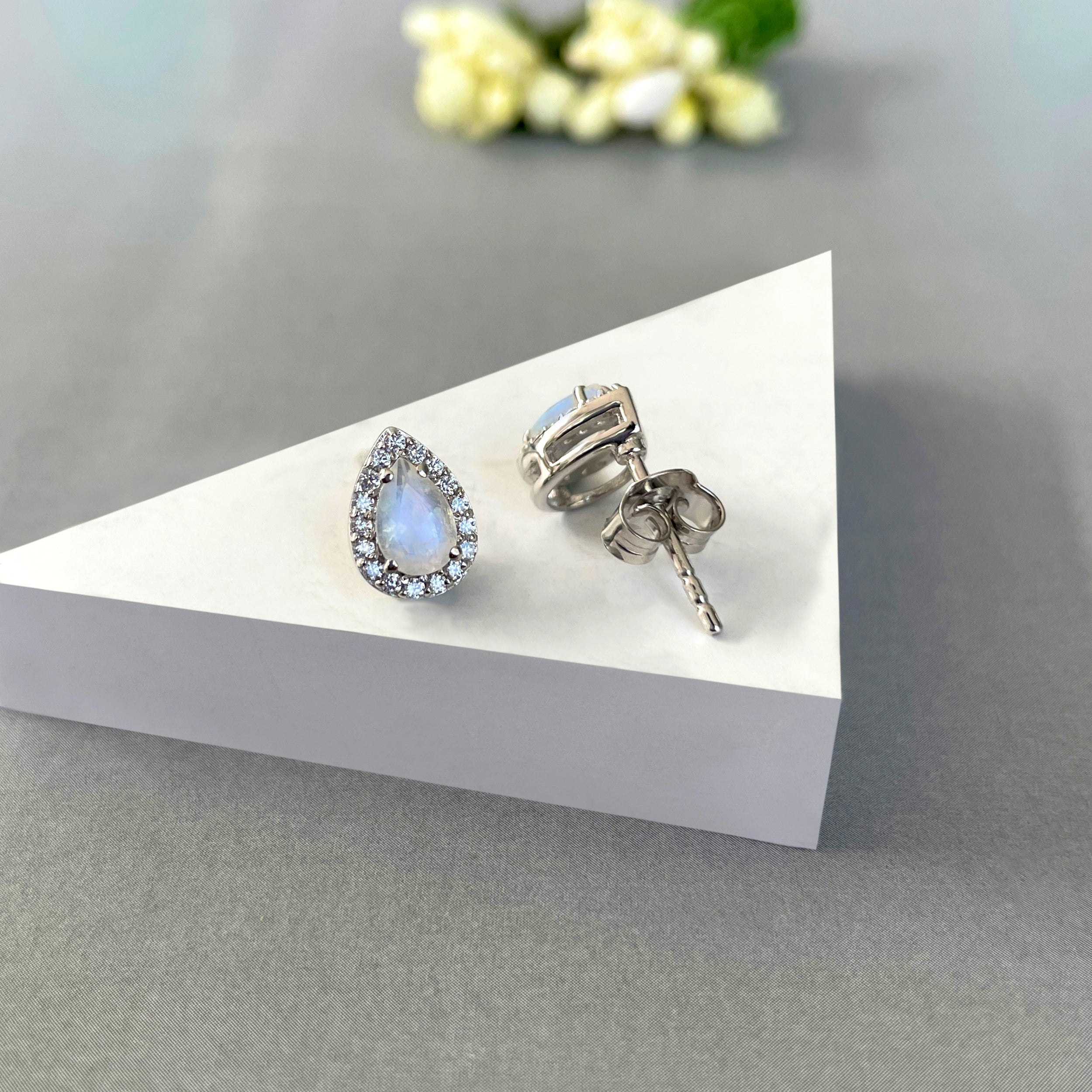 Moonstone Stud Earrings-(RBM-SE-52W.)