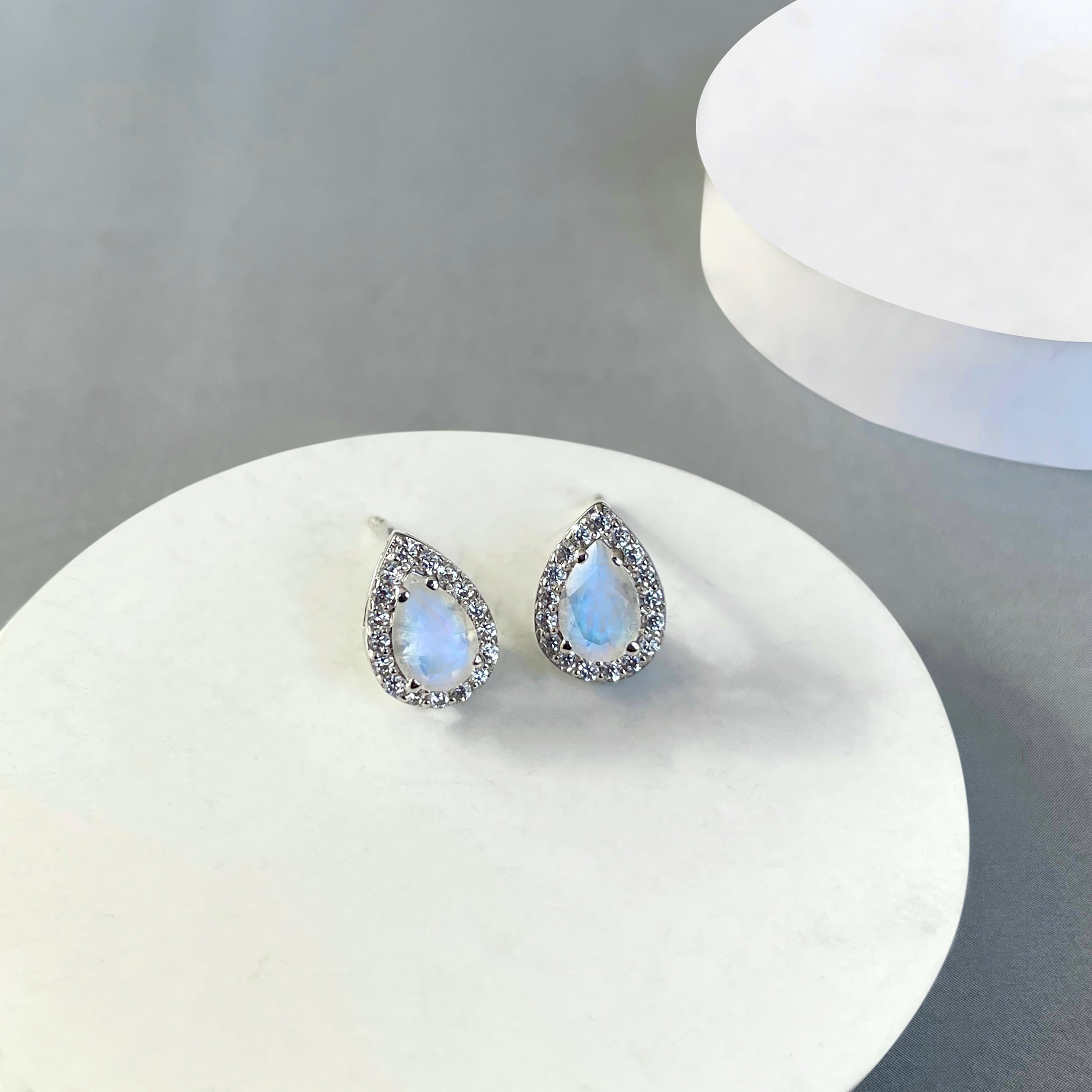 Moonstone Stud Earrings-(RBM-SE-52W.)