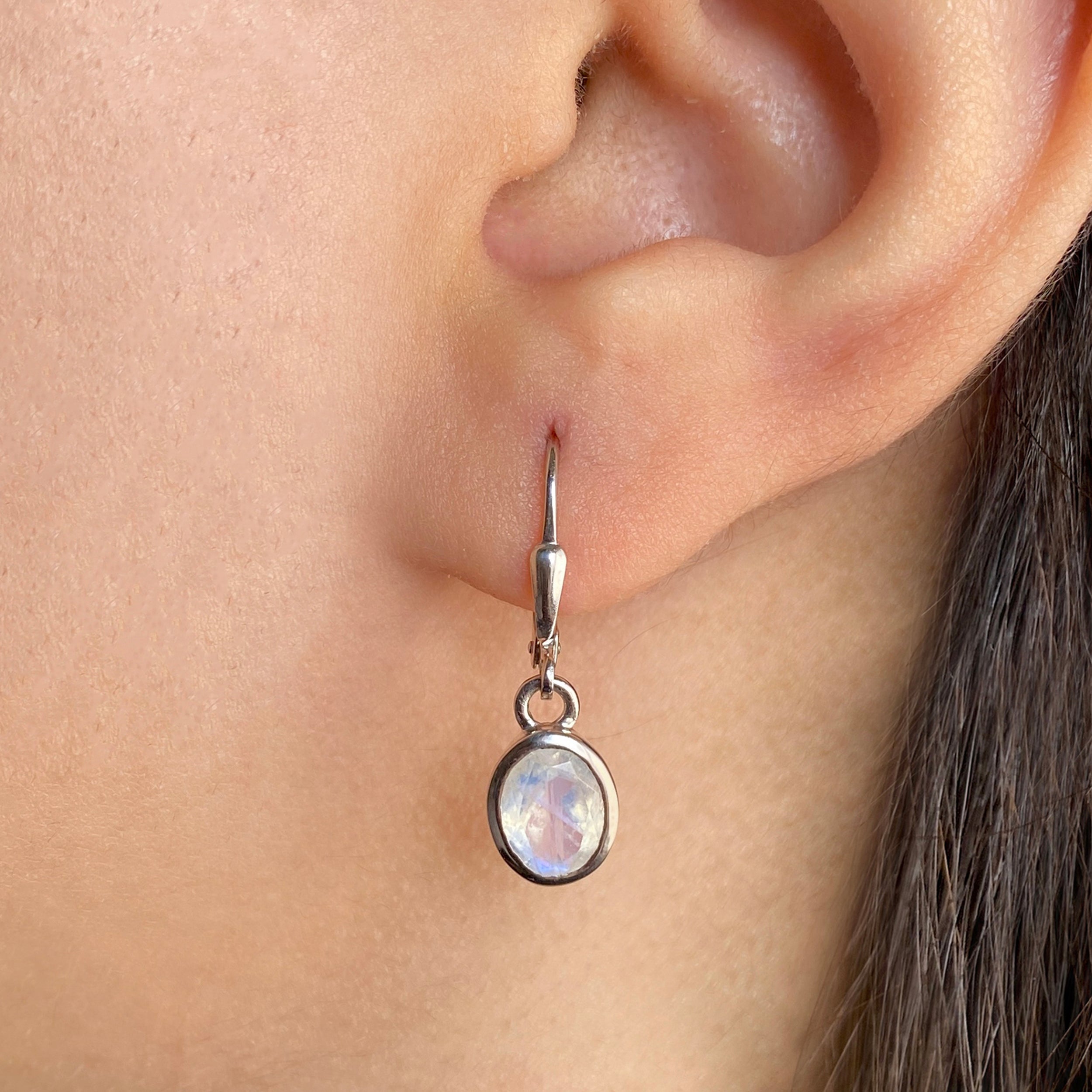 Moonstone Leverback Earrings-(RBM-SE-547.)