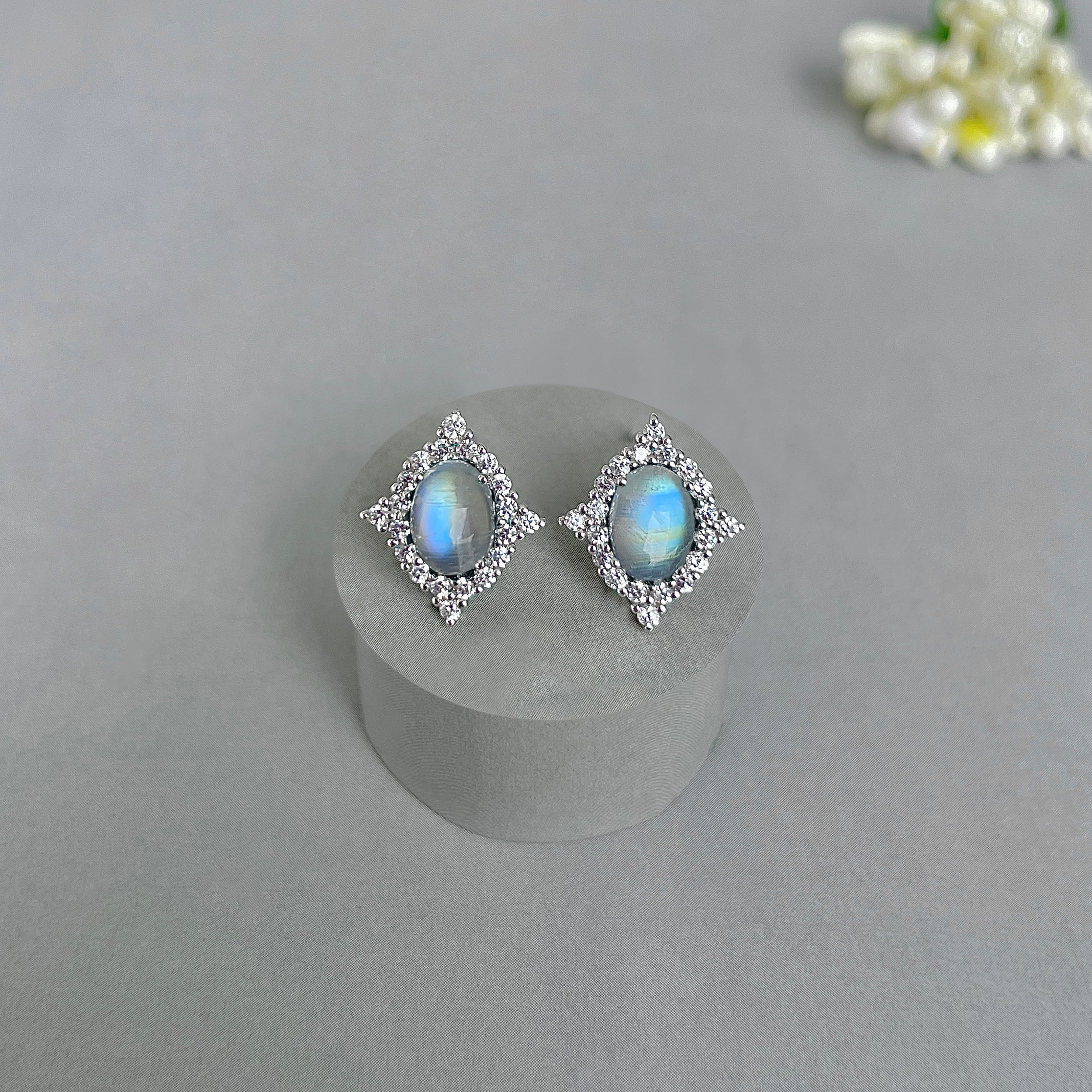 Moonstone Stud Earrings-(RBM-SE-849.)