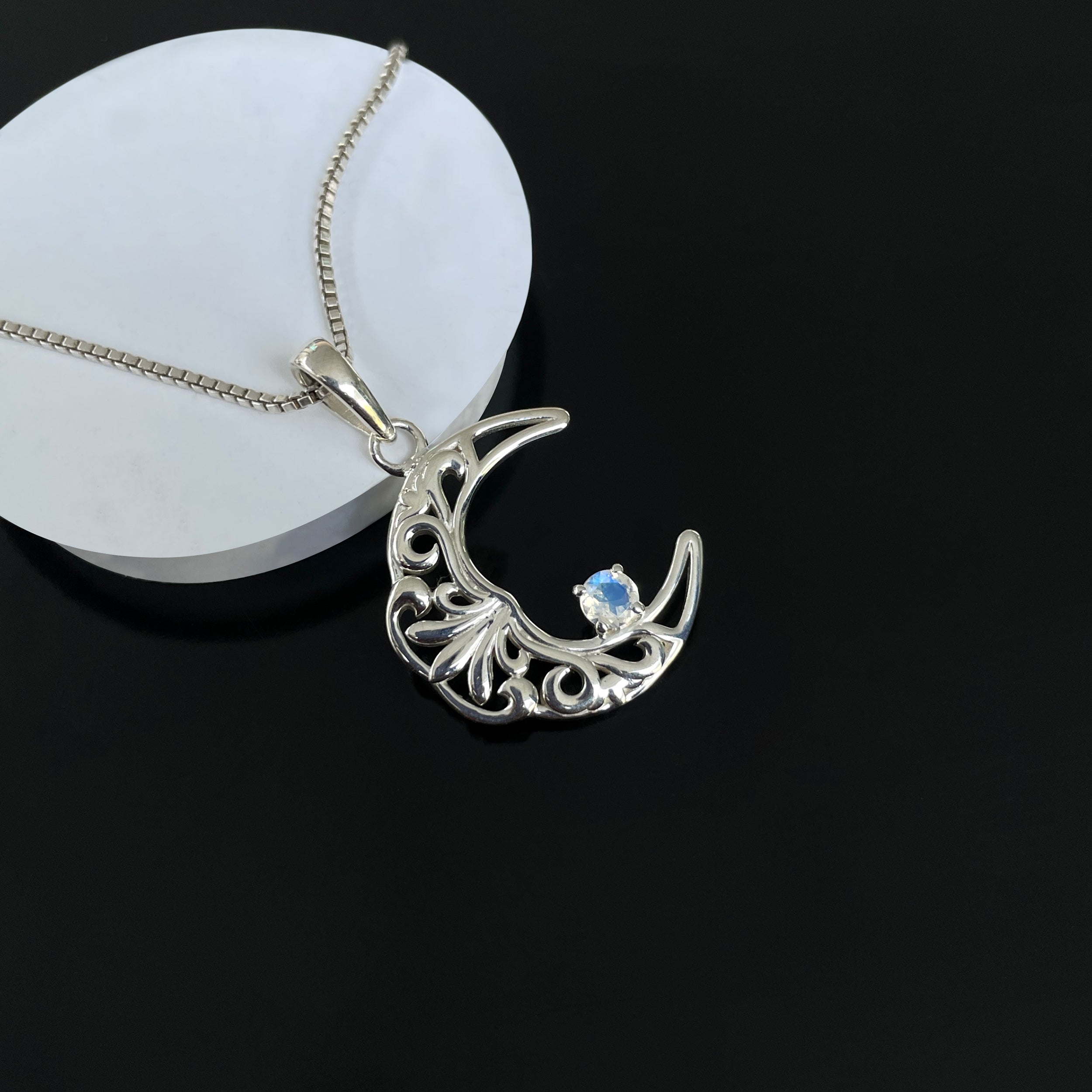Moonstone crescent Moon Pendant-(RBM-SN-150.)
