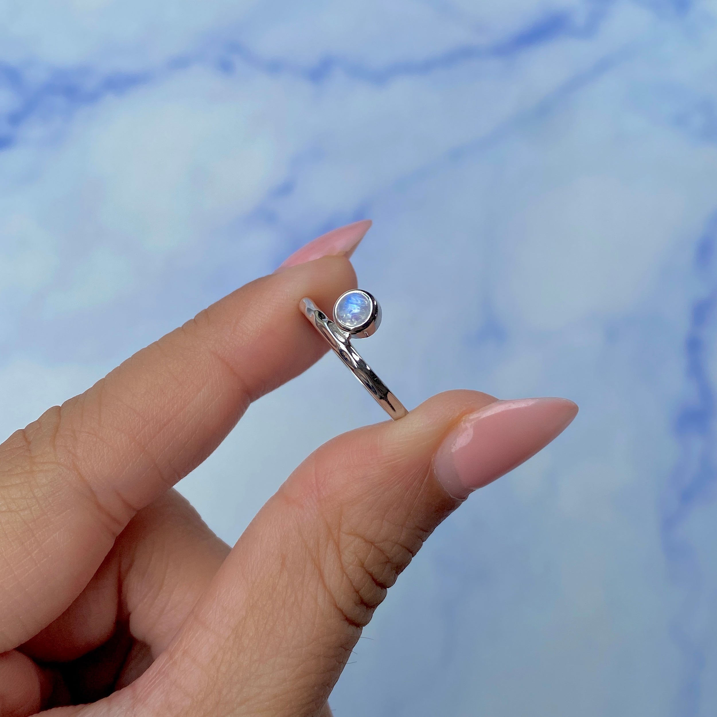 Moonstone Ring-(RBM-SR-1635.)