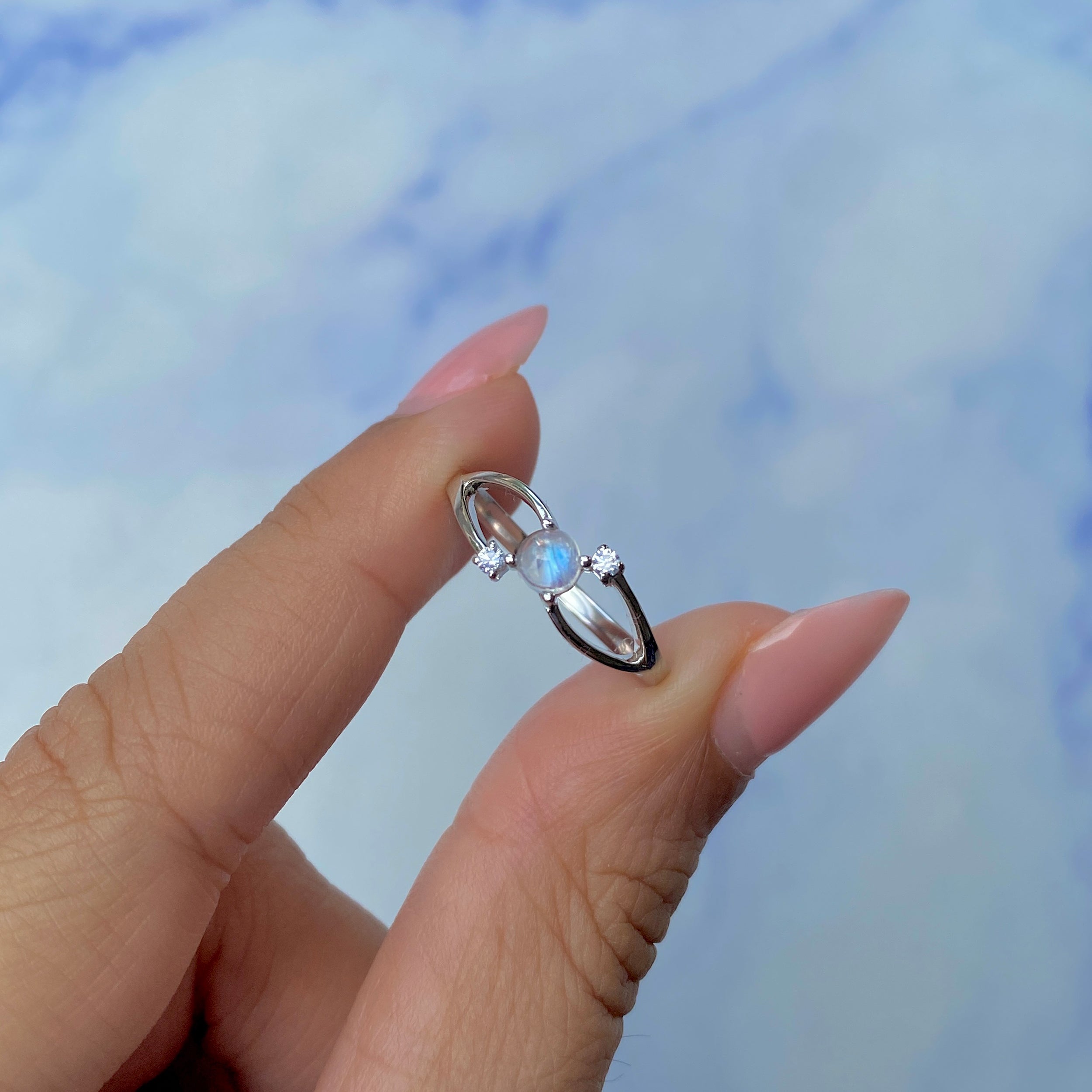Moonstone Ring-(RBM-SR-1712.)