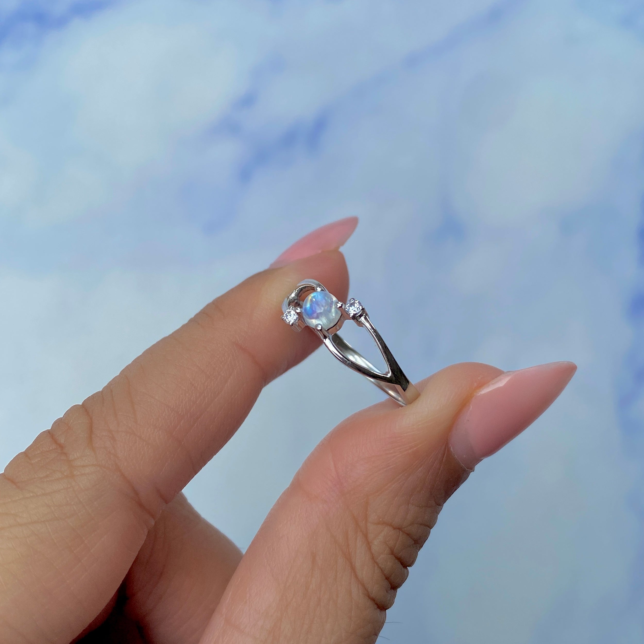 Moonstone Ring-(RBM-SR-1712.)