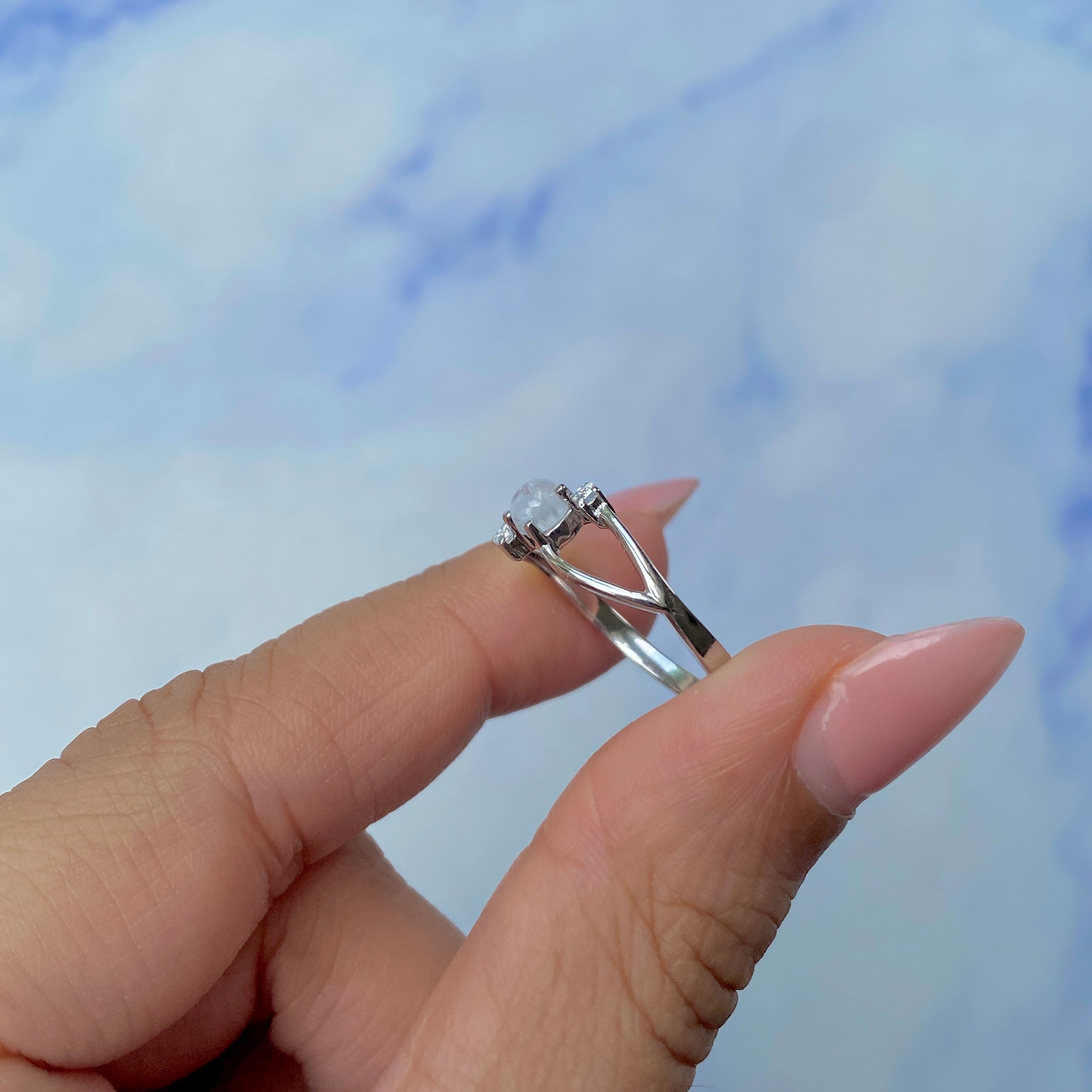 Moonstone Ring-(RBM-SR-1712.)