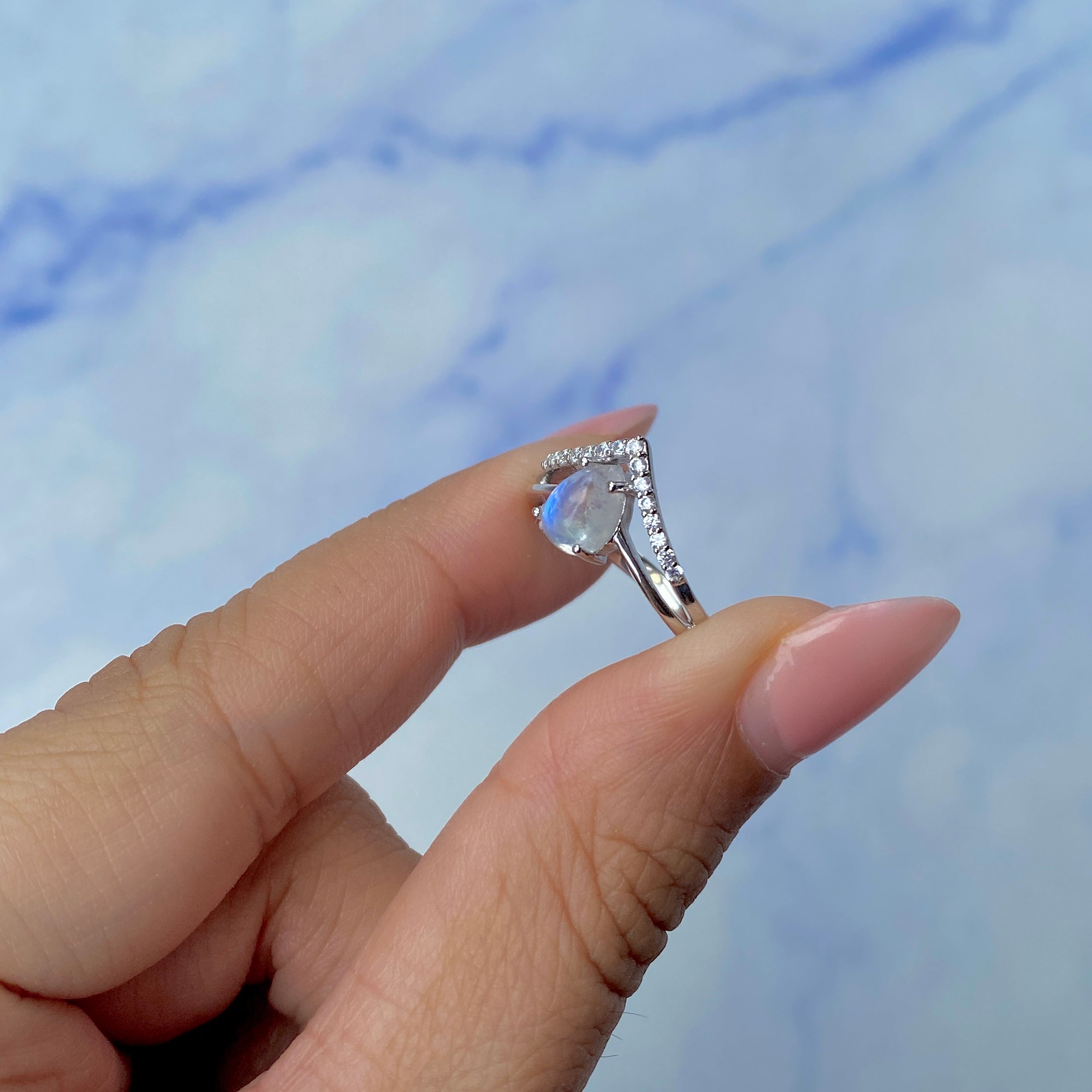 Moonstone Ring-(RBM-SR-1716.)