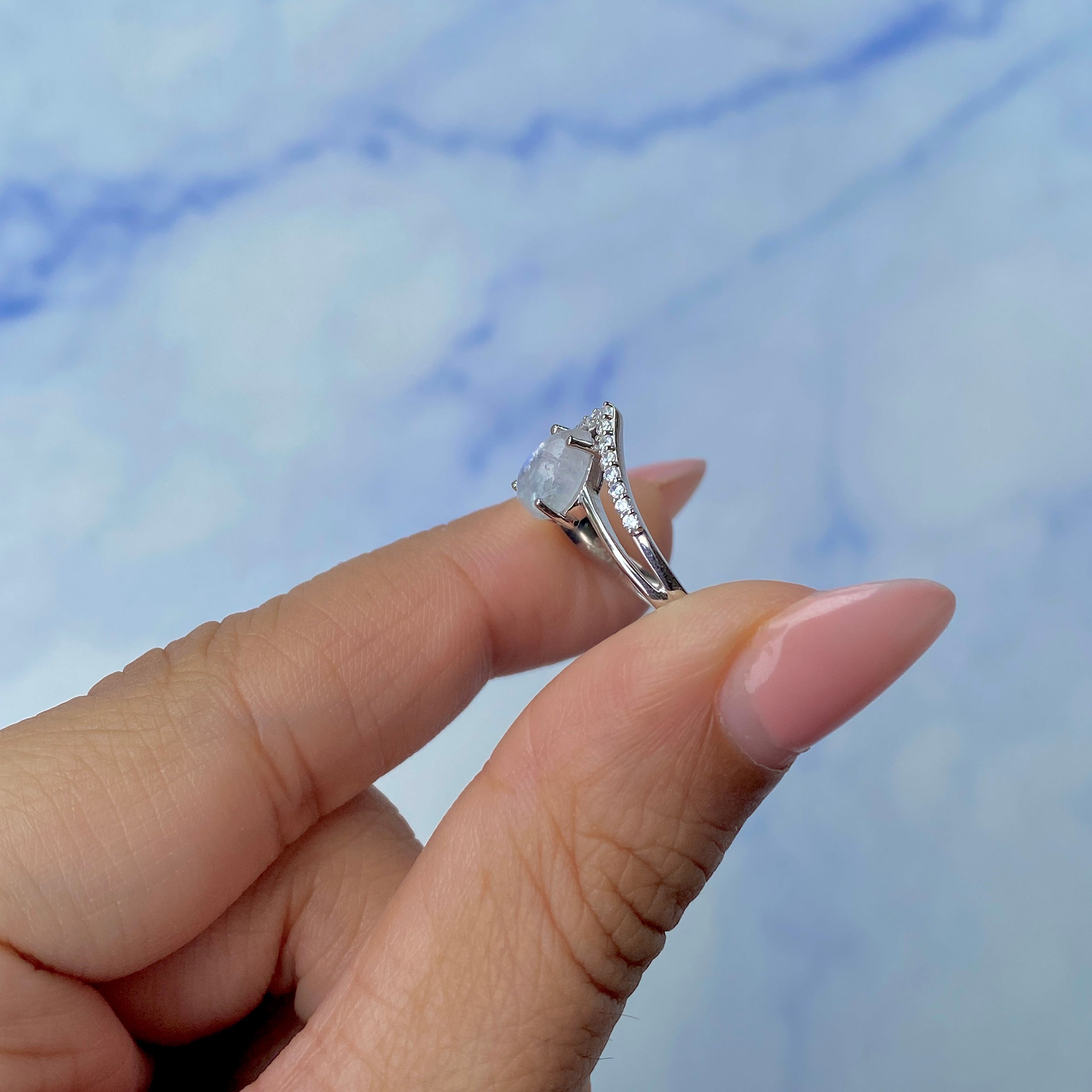 Moonstone Ring-(RBM-SR-1716.)