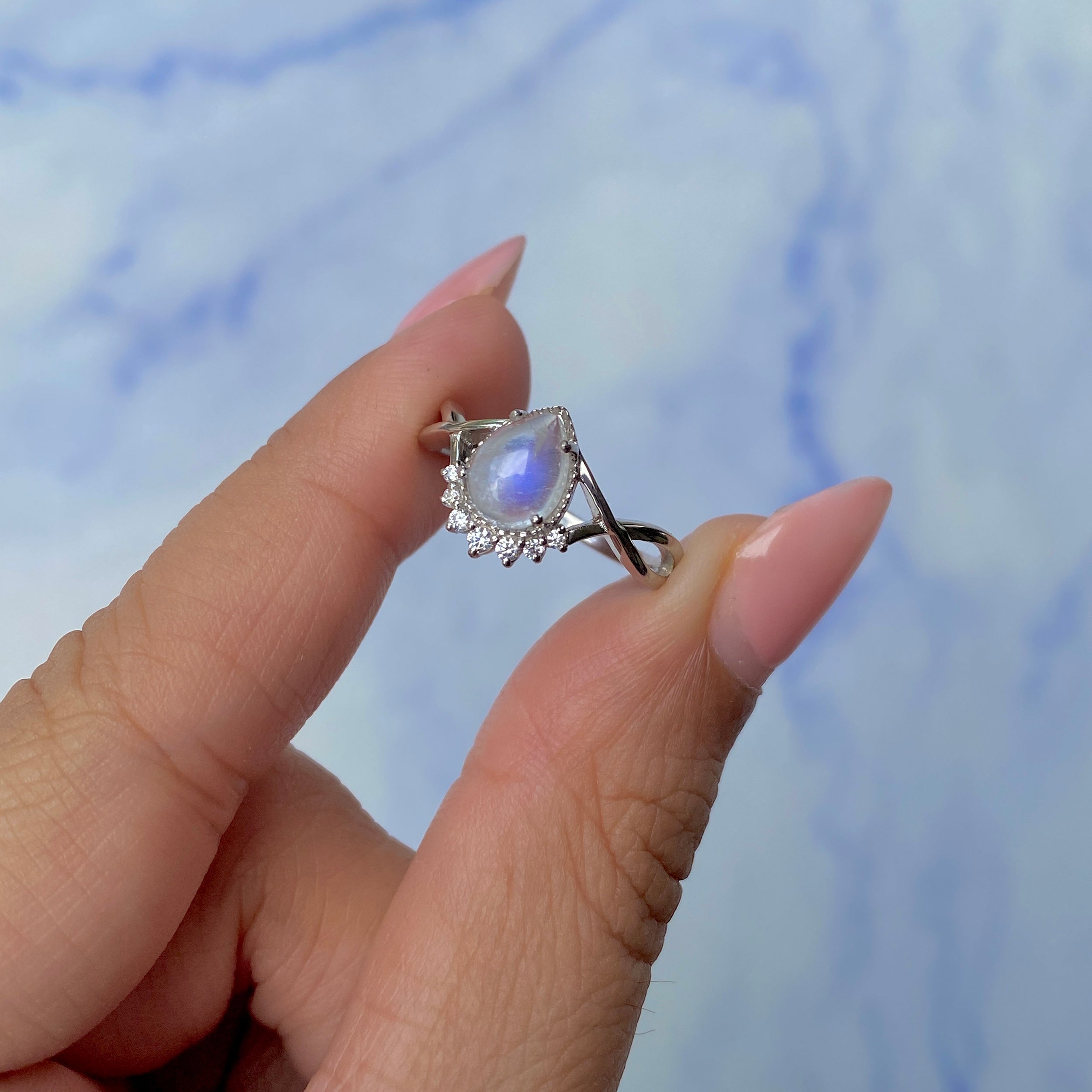 Moonstone Ring-(RBM-SR-1930.)
