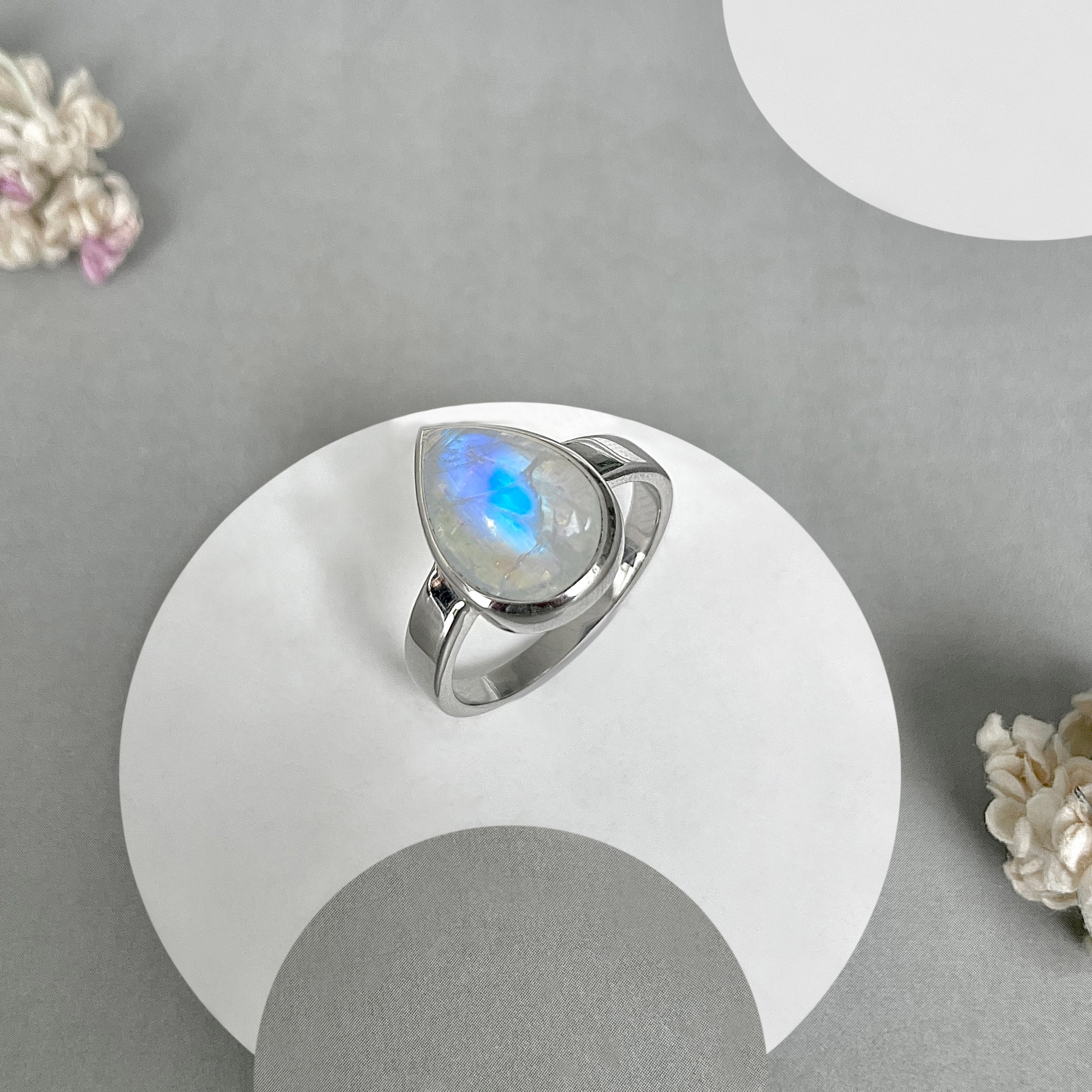 Moonstone Ring-(RBM-SR-2366.)