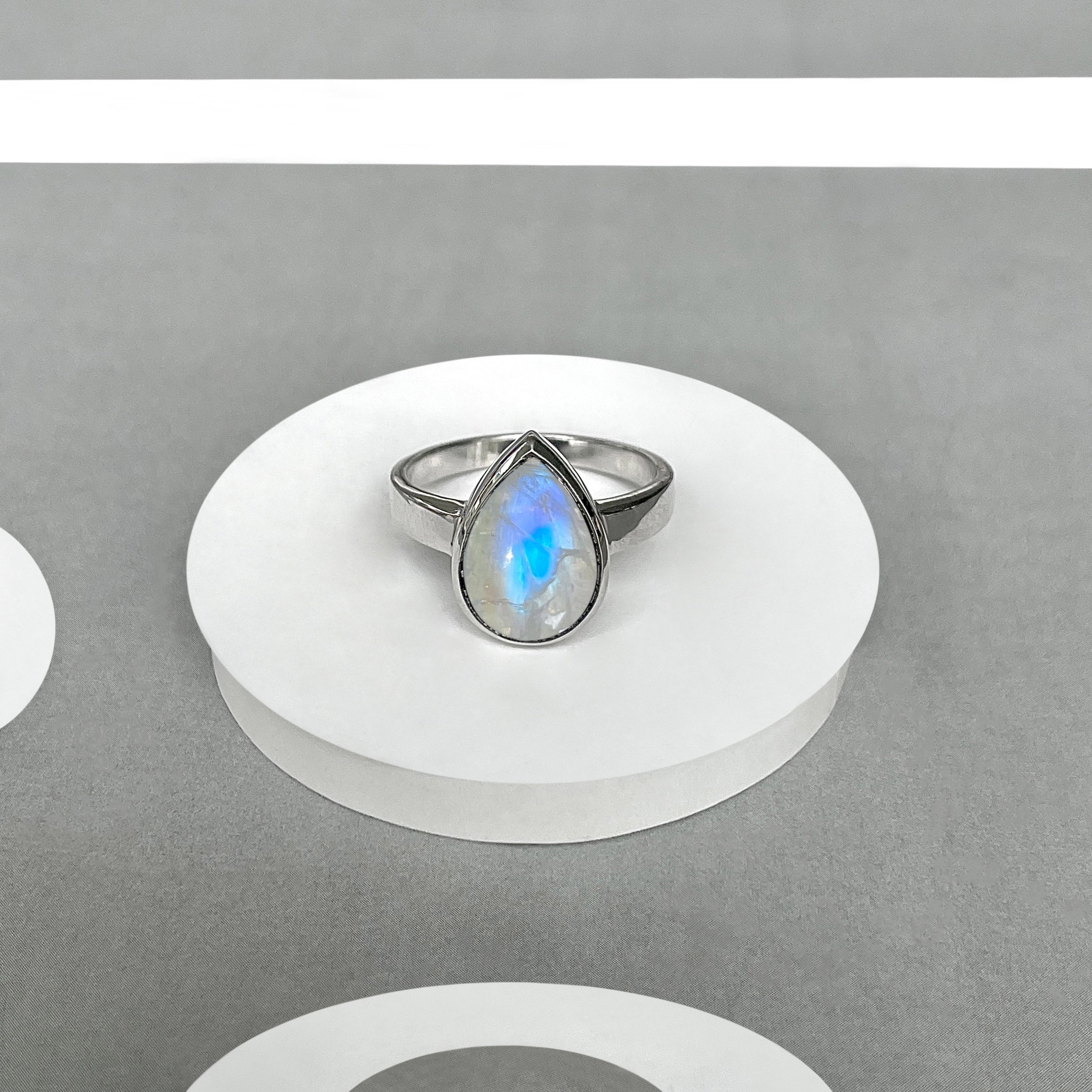 Moonstone Ring-(RBM-SR-2366.)