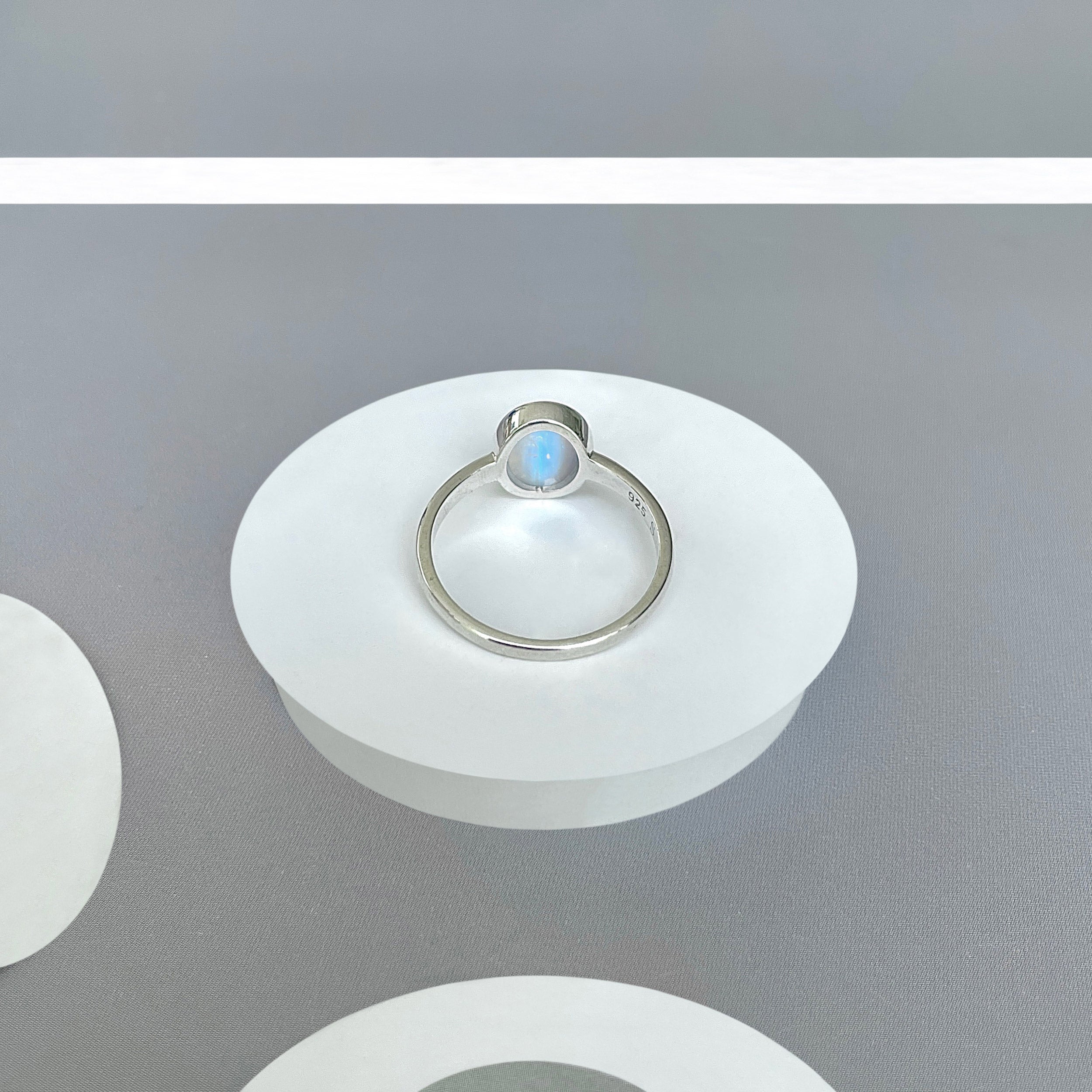 Moonstone Ring-(RBM-SR-2512.)