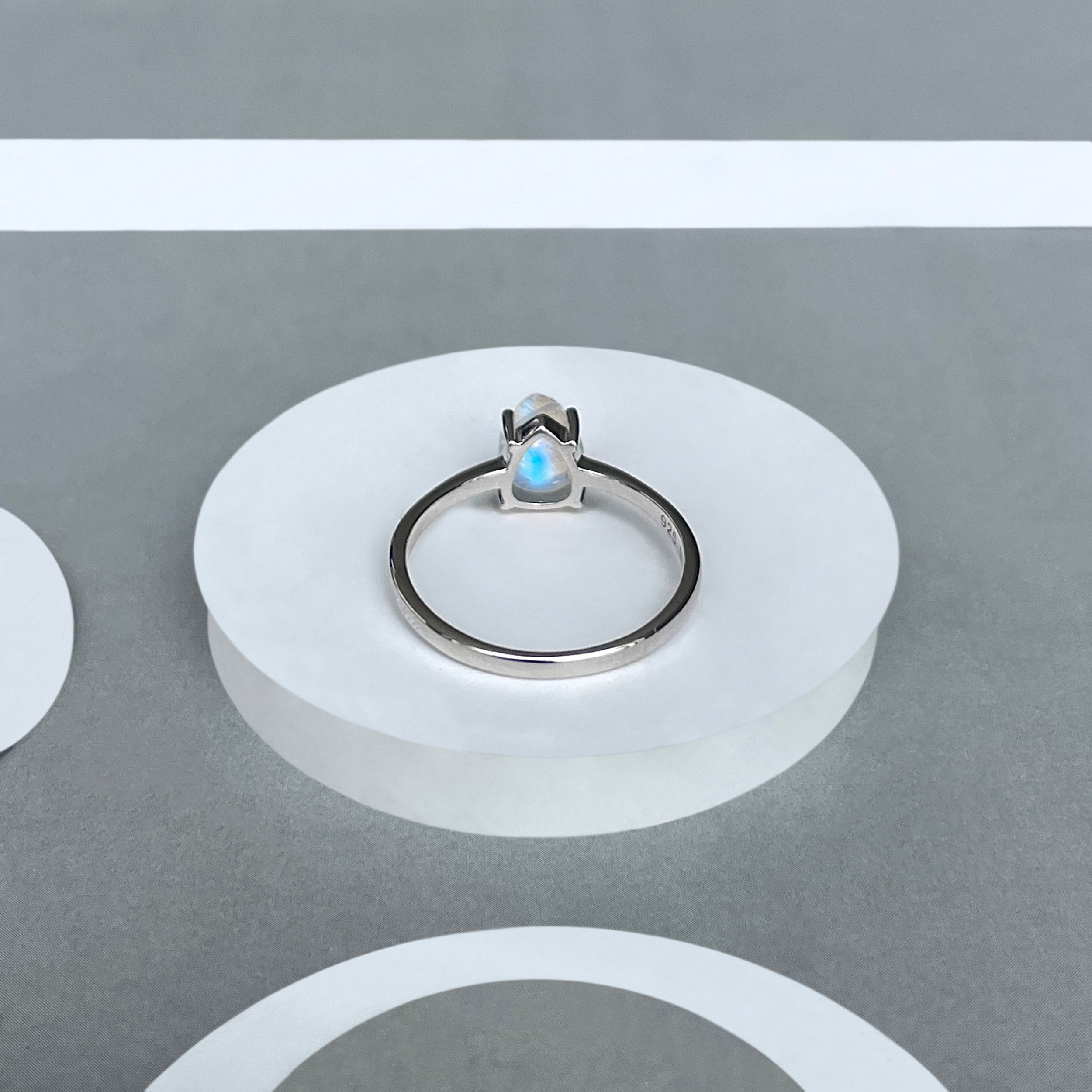 Moonstone Ring-(RBM-SR-2518.)