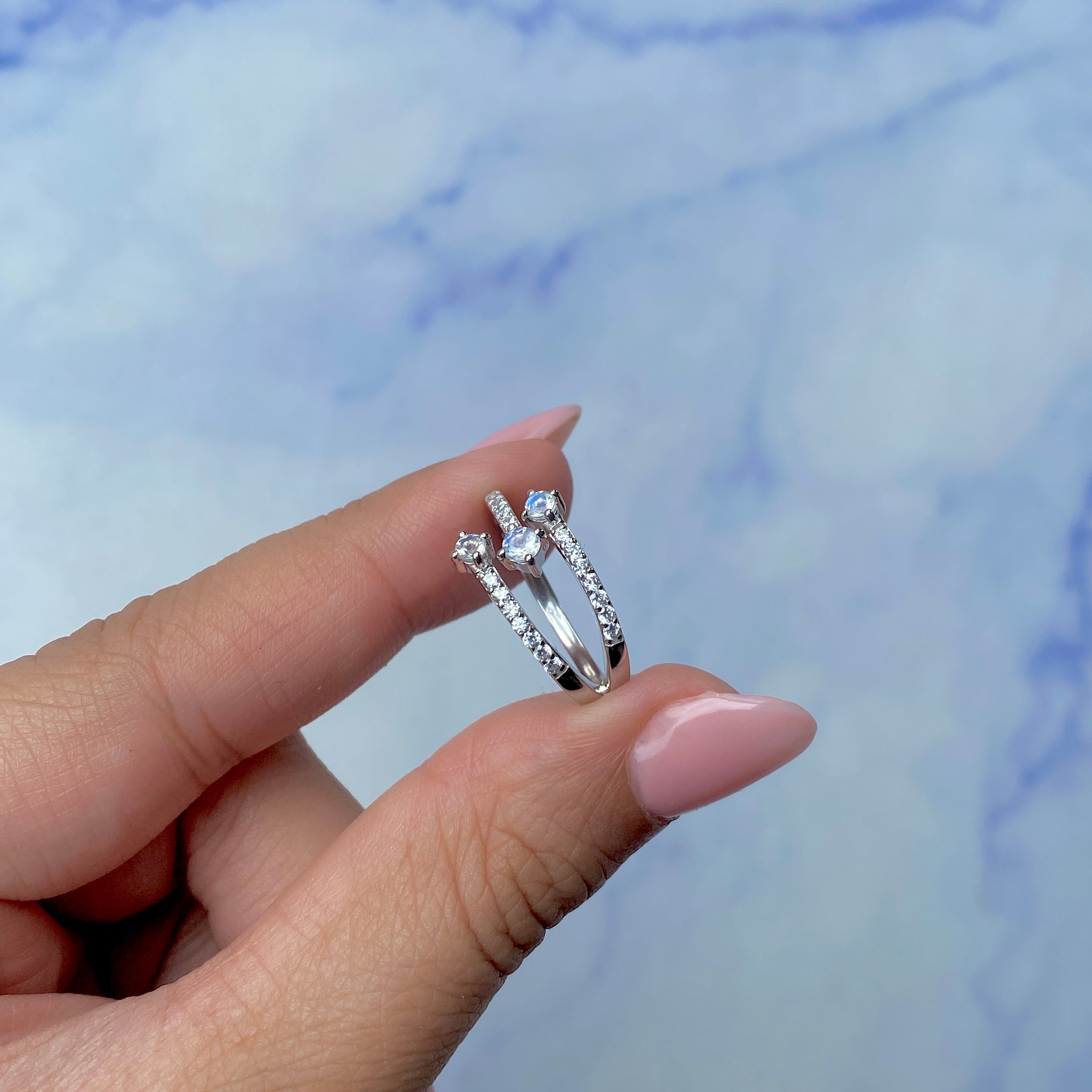 Moonstone Ring-(RBM-SR-2520.)