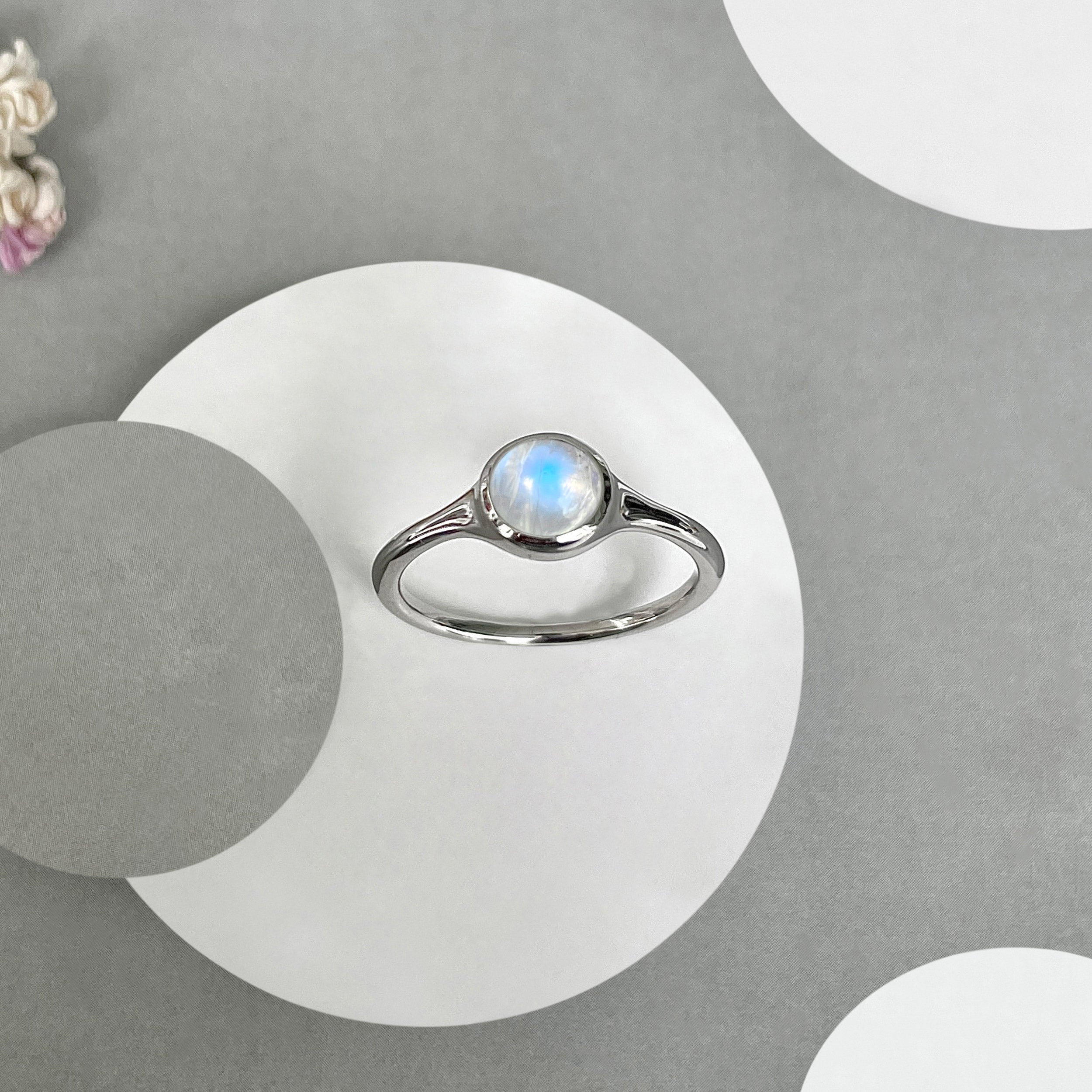 Moonstone Ring-(RBM-SR-2529.)