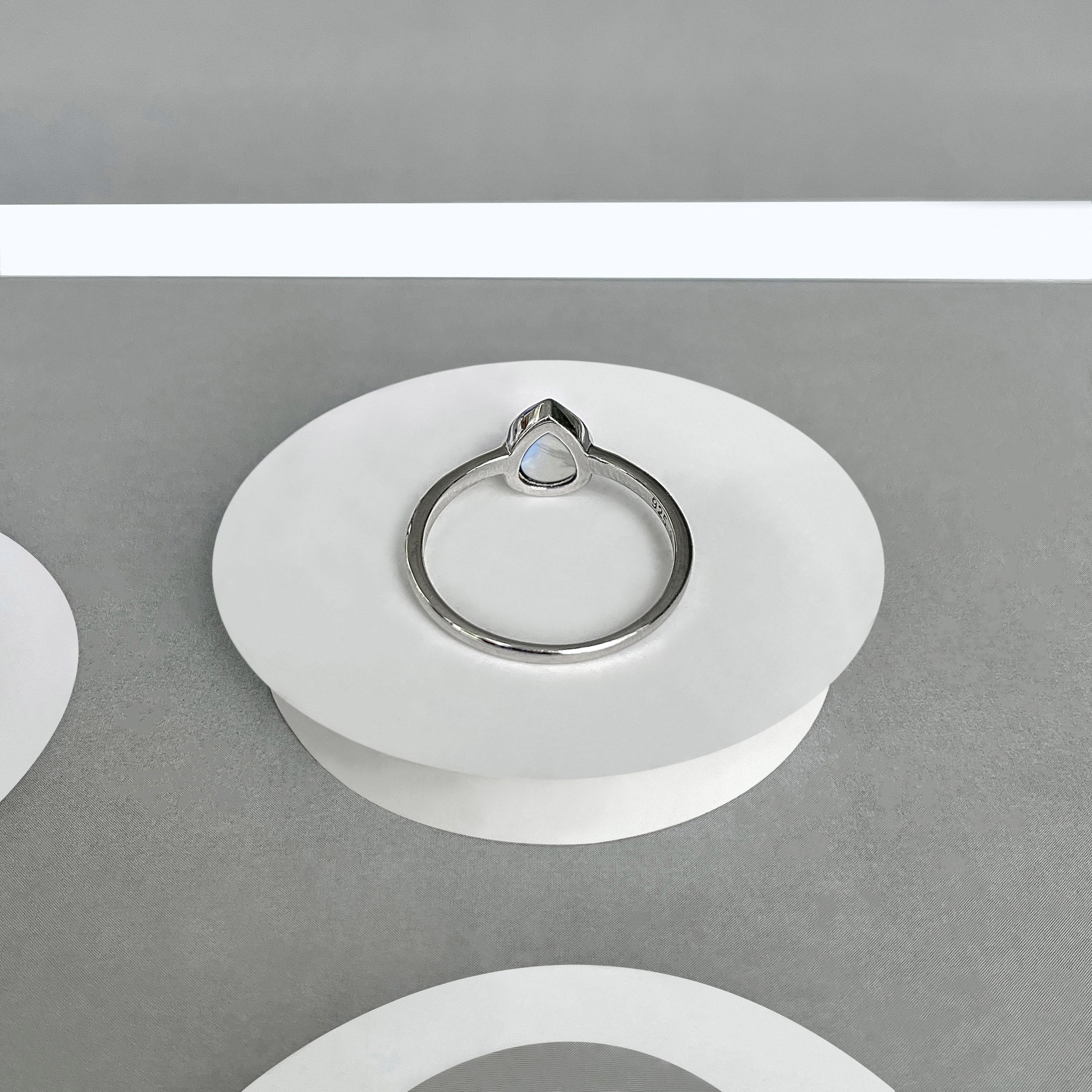 Moonstone Ring-(RBM-SR-2838.)
