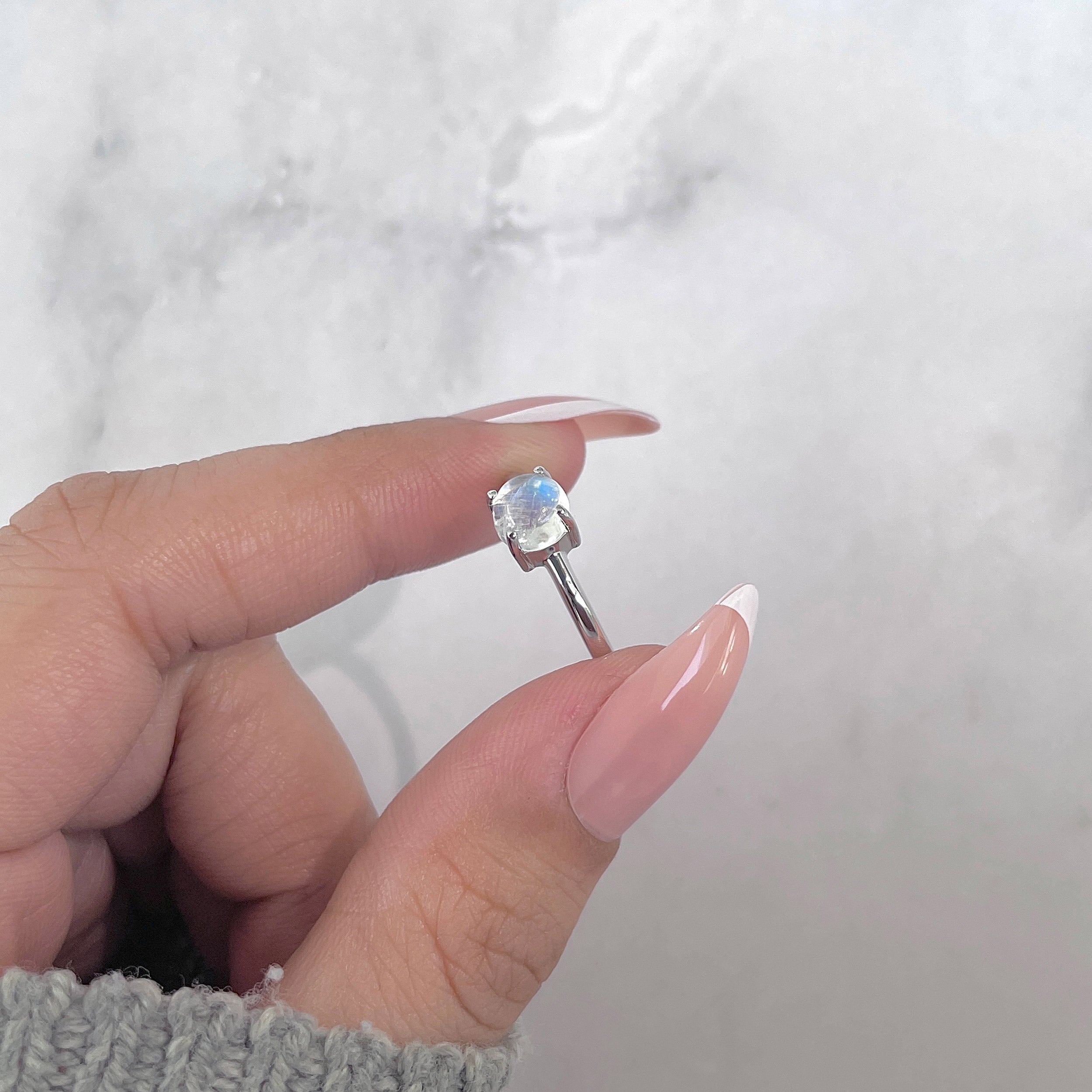 Moonstone Ring-(RBM-SR-3025.)