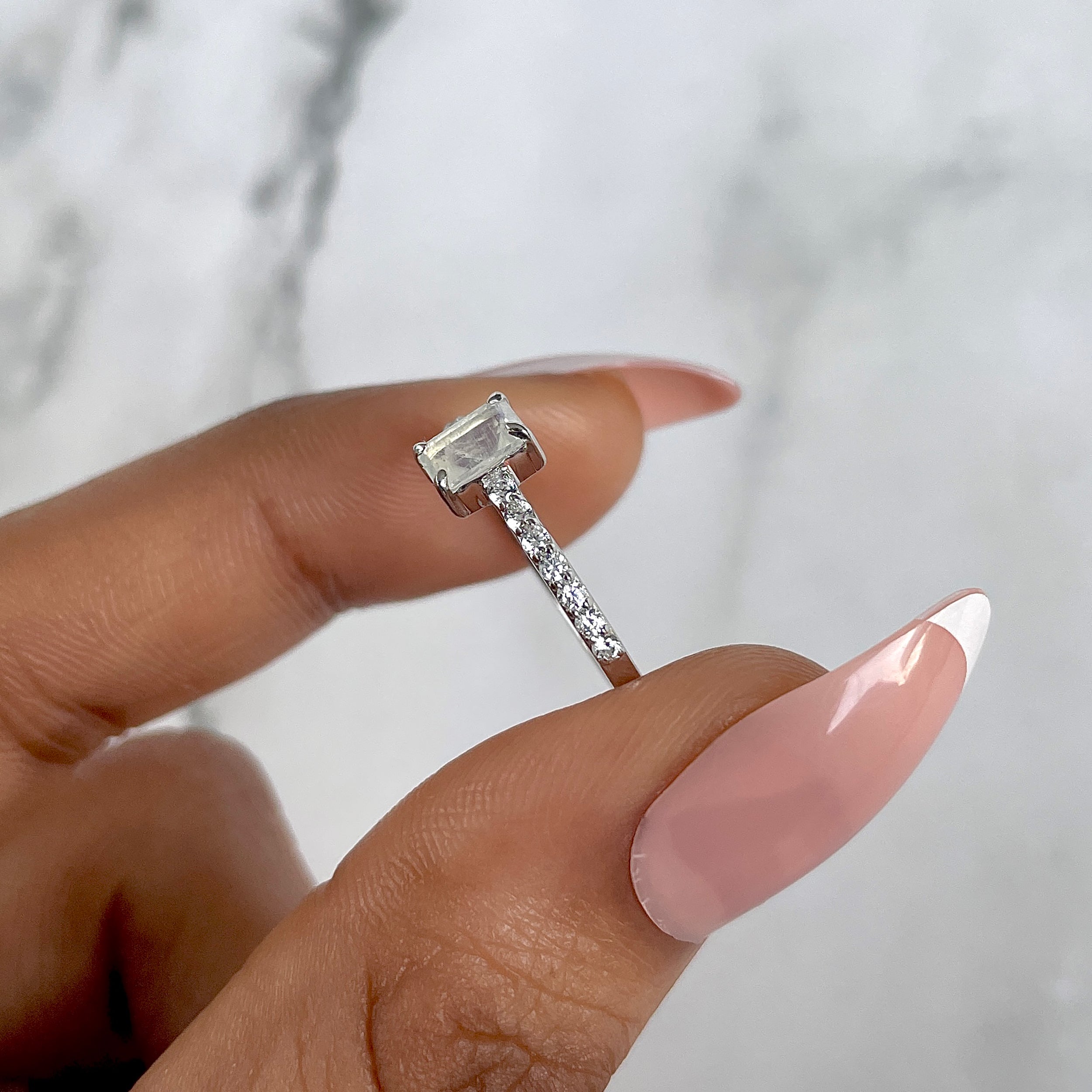 Moonstone Ring-(RBM-SR-3118.)