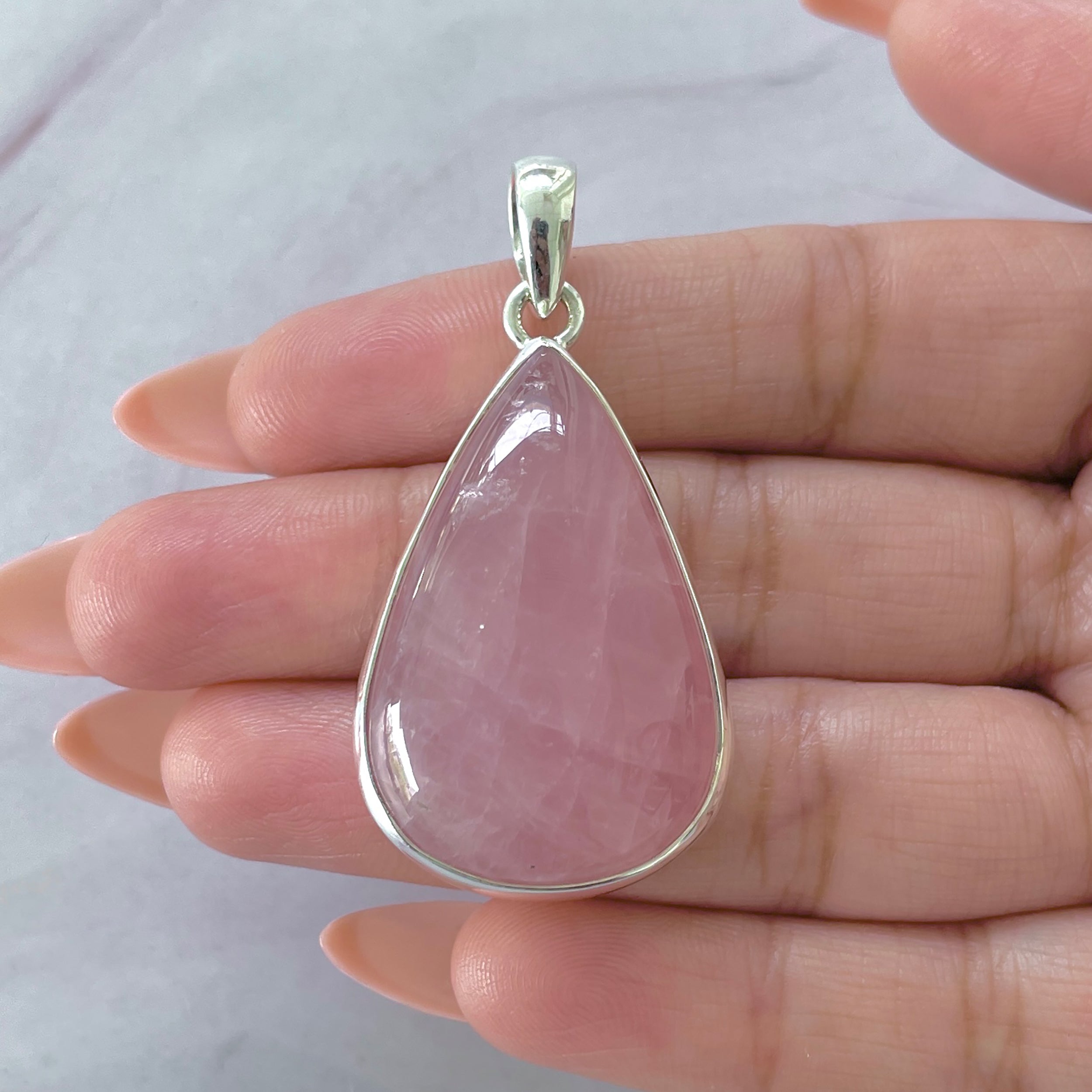 Rose Quartz Pendant-(RSQ-P-104.)