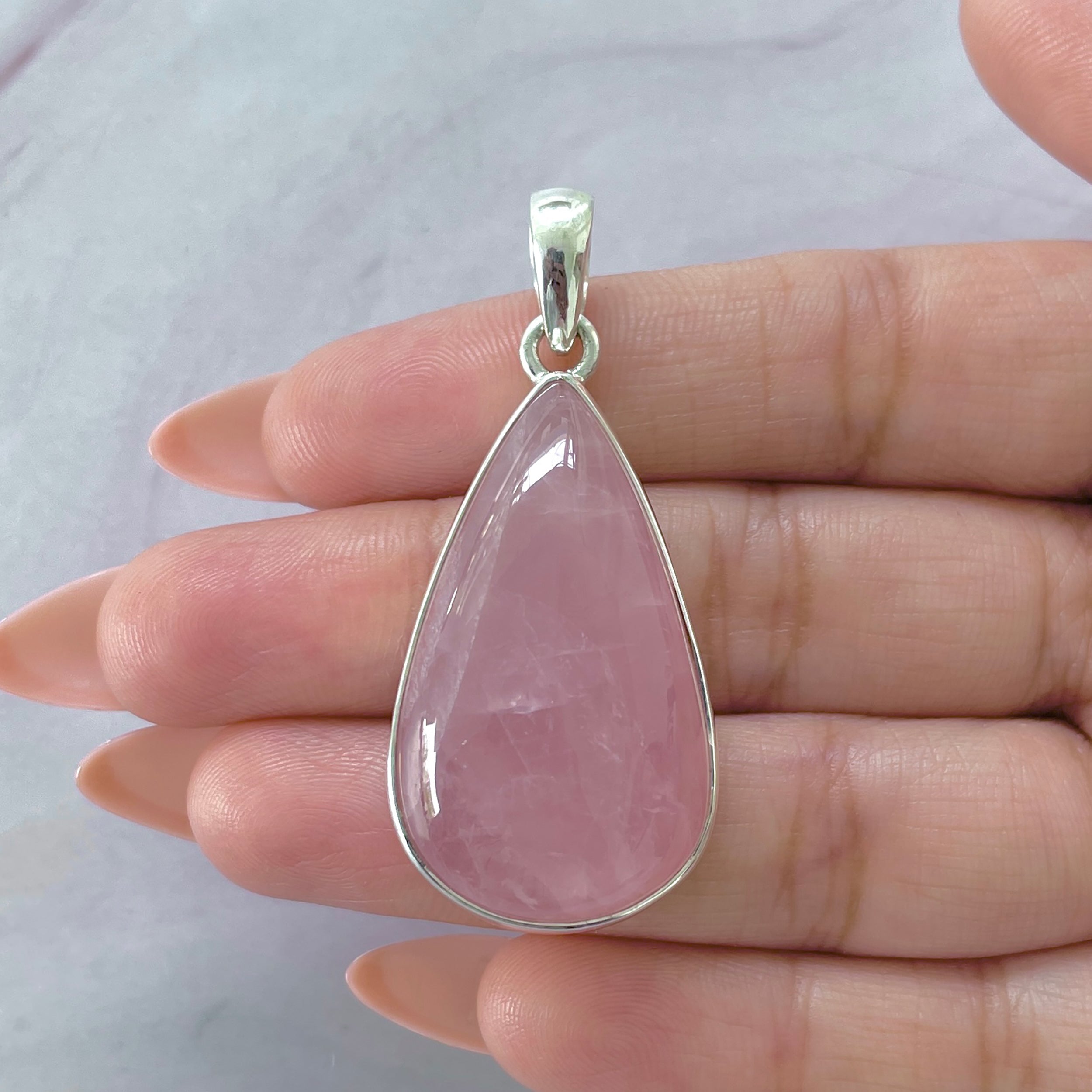Rose Quartz Pendant-(RSQ-P-106.)