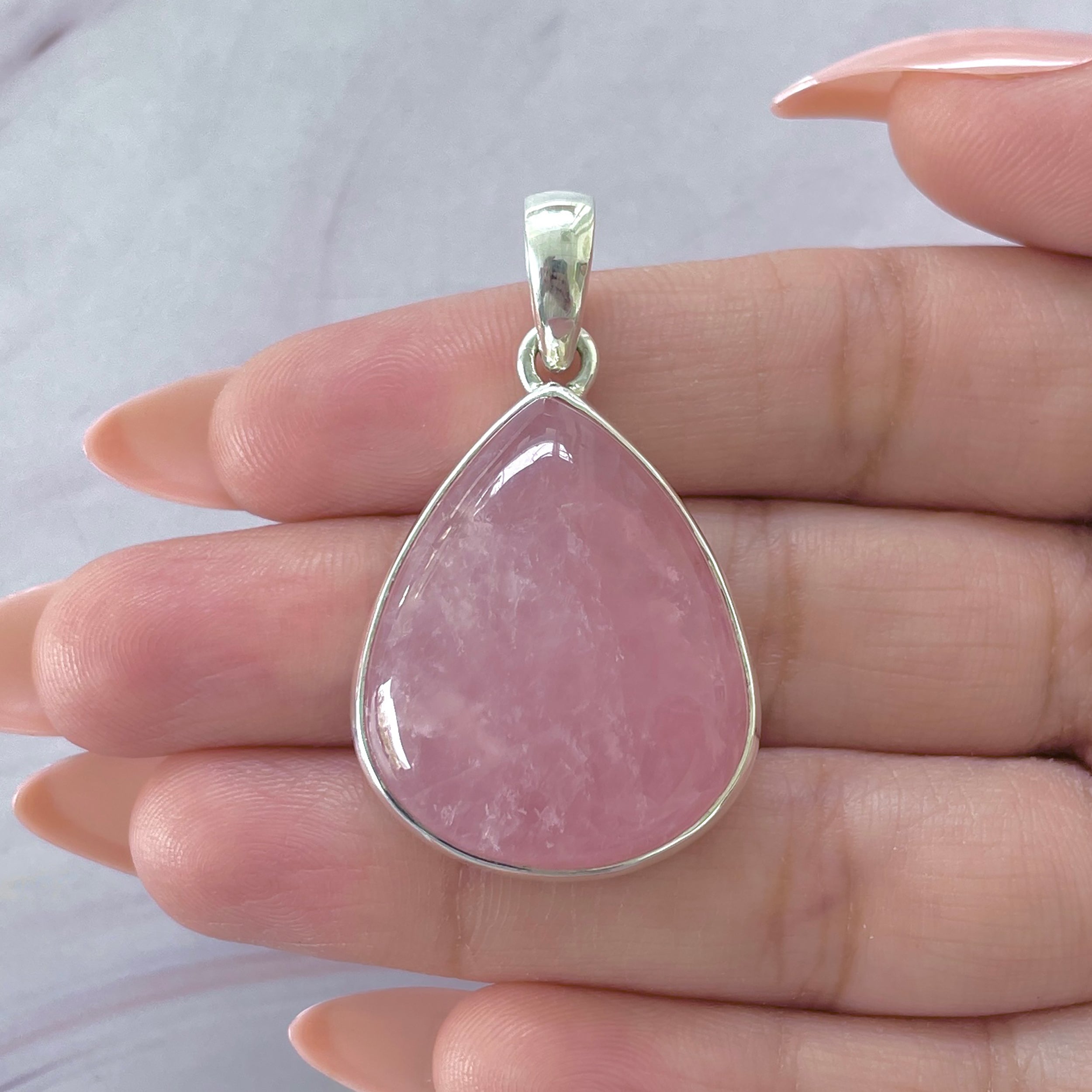 Rose Quartz Pendant-(RSQ-P-82.)