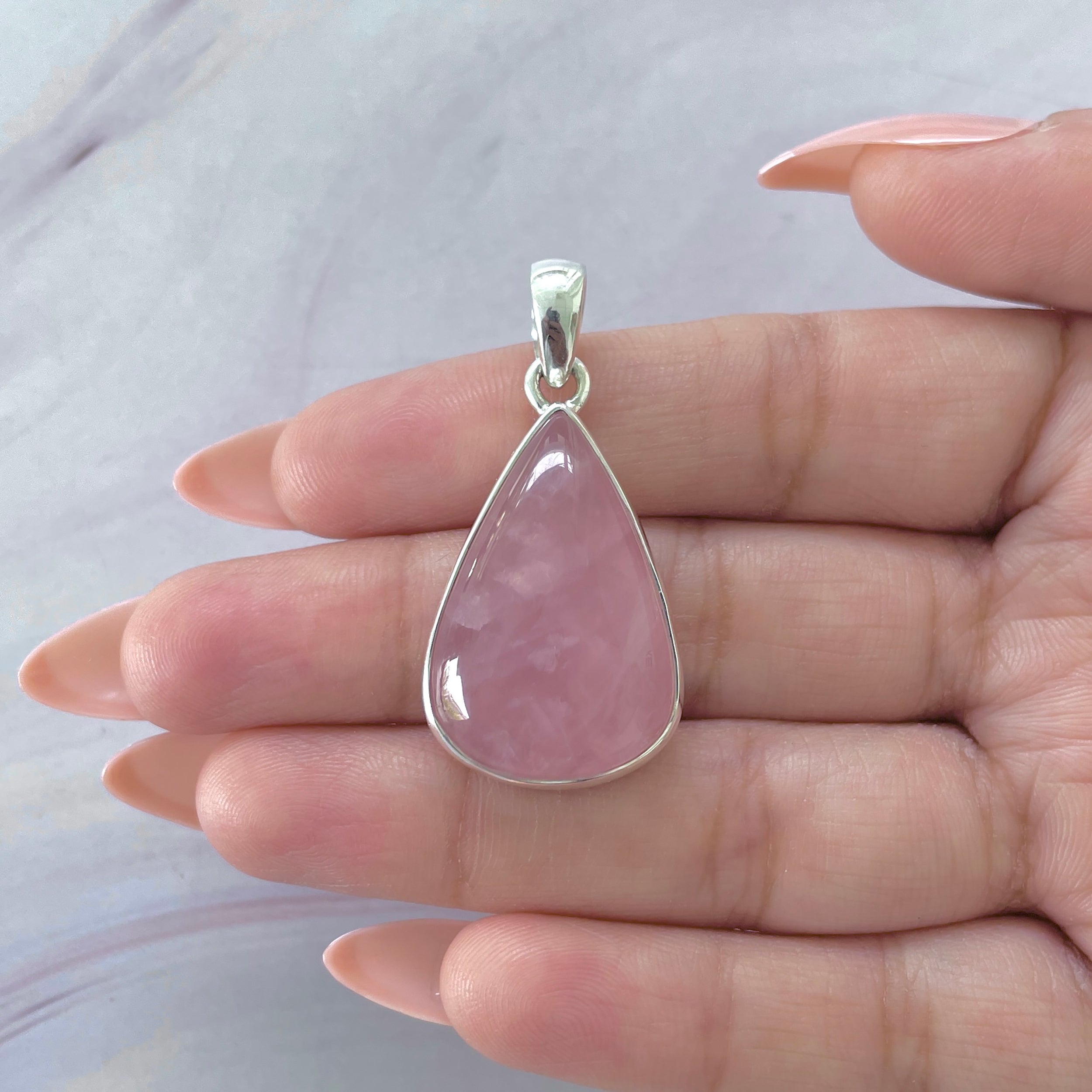 Rose Quartz Pendant-(RSQ-P-85.)