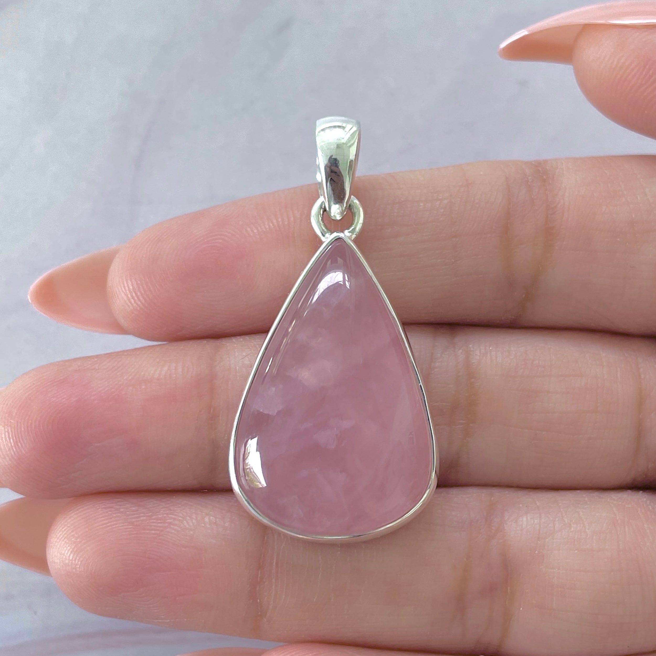 Rose Quartz Pendant-(RSQ-P-85.)