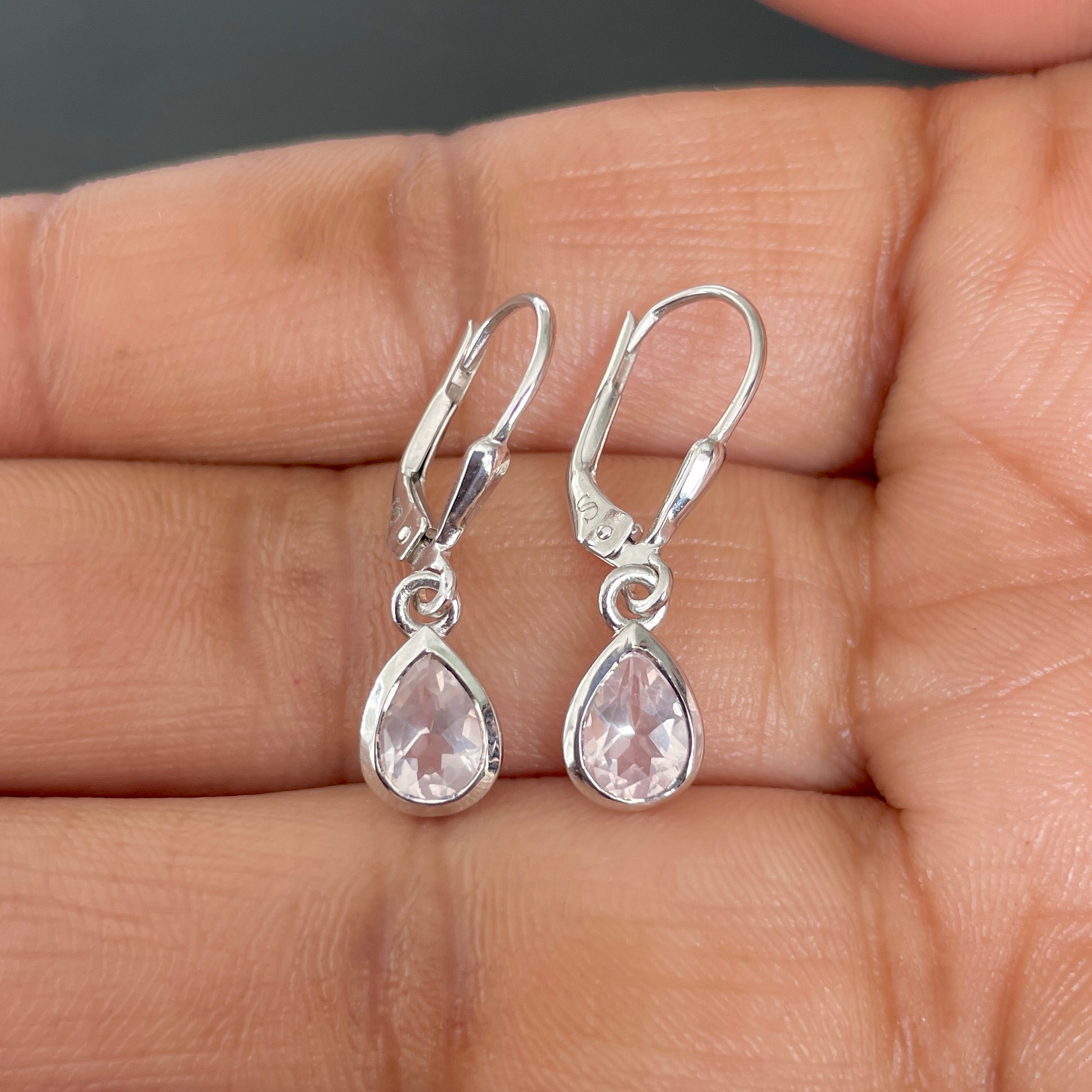 Rose Quartz Leverback  Earring-(RSQ-SE-1317.)