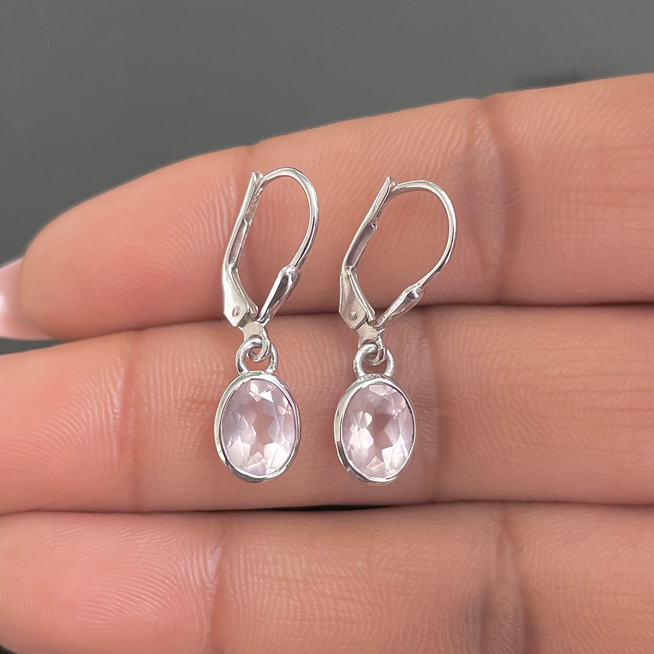 Rose Quartz Leverback Earring-(RSQ-SE-547.)
