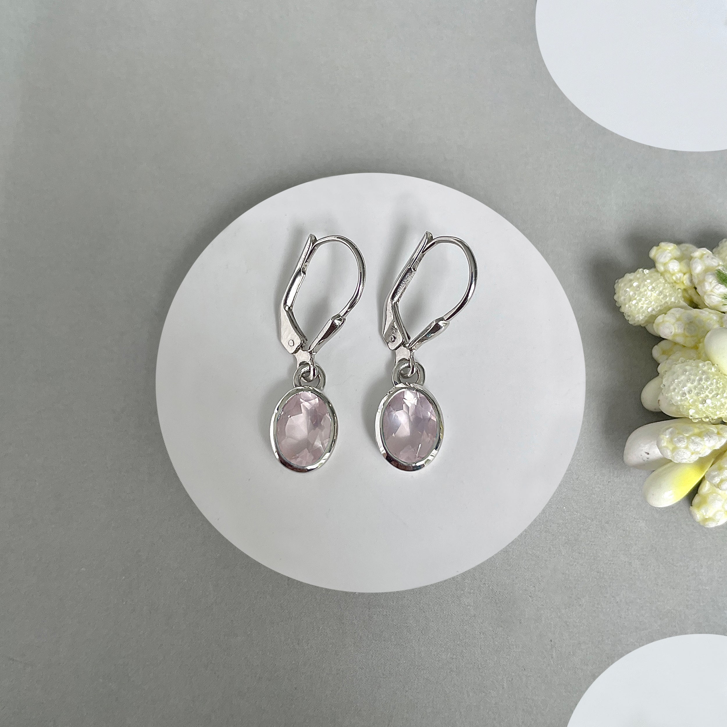 Rose Quartz Leverback Earrings-(RSQ-SE-547.)