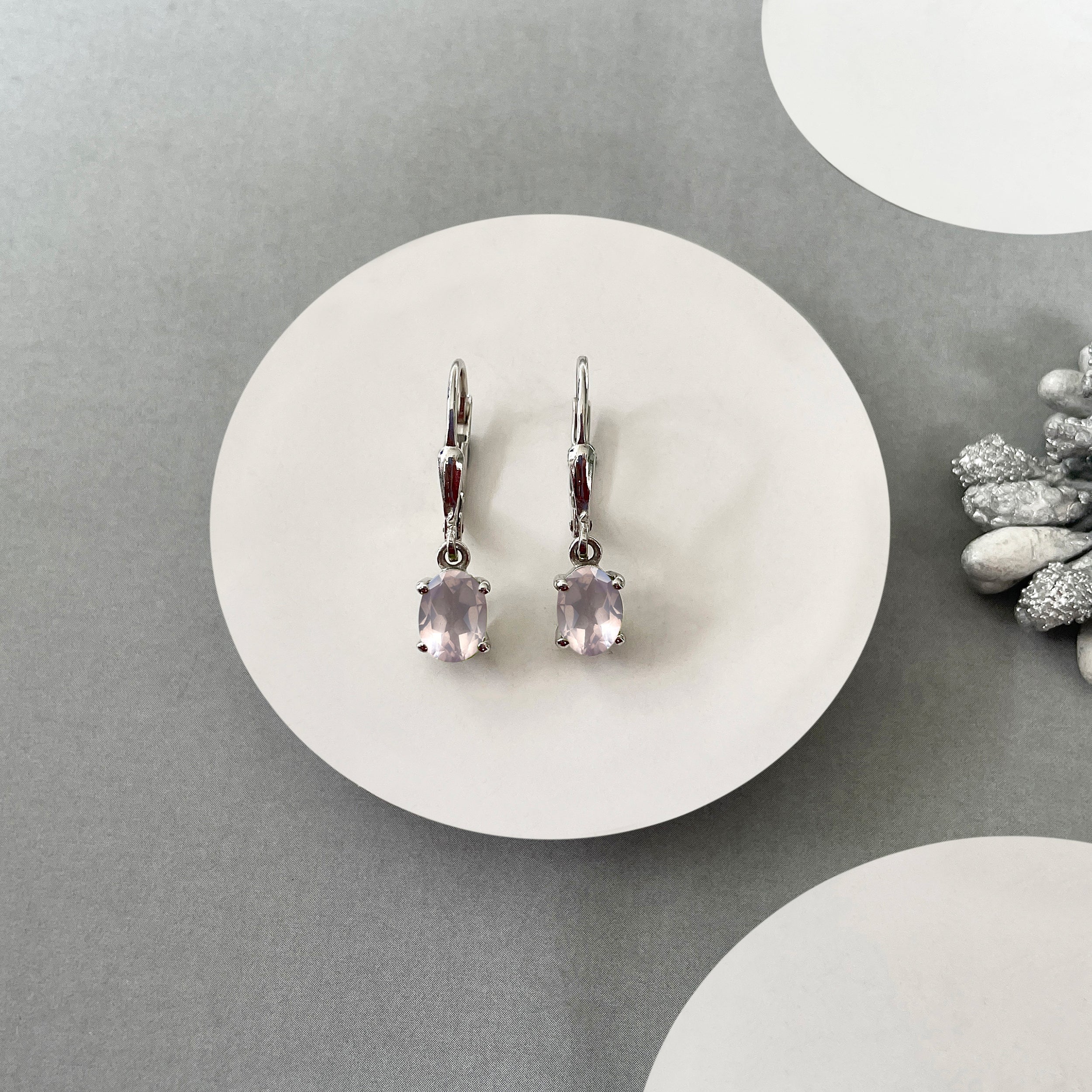 Rose Quartz Leverback Earring-(RSQ-SE-670.)