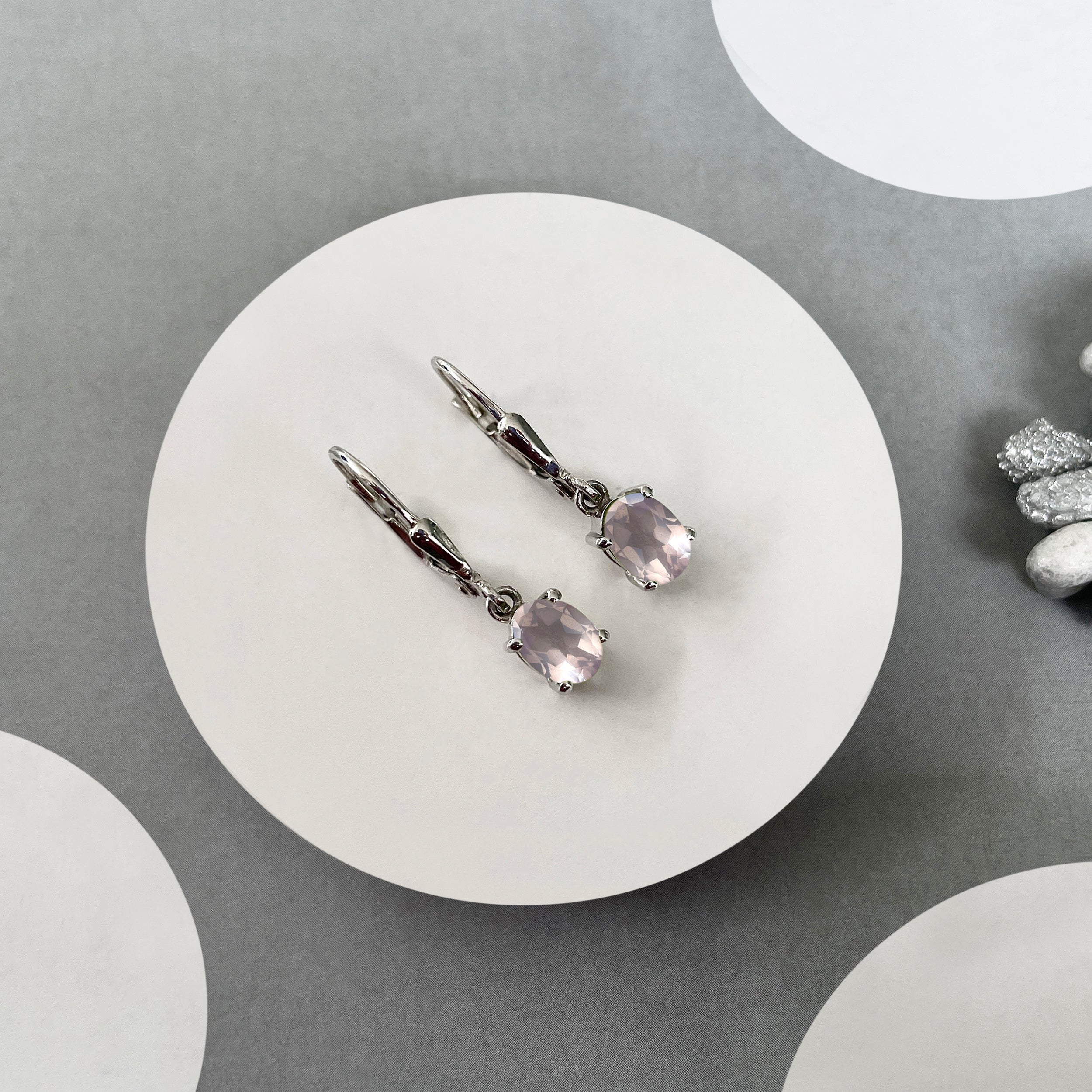Rose Quartz Leverback Earrings-(RSQ-SE-670.)