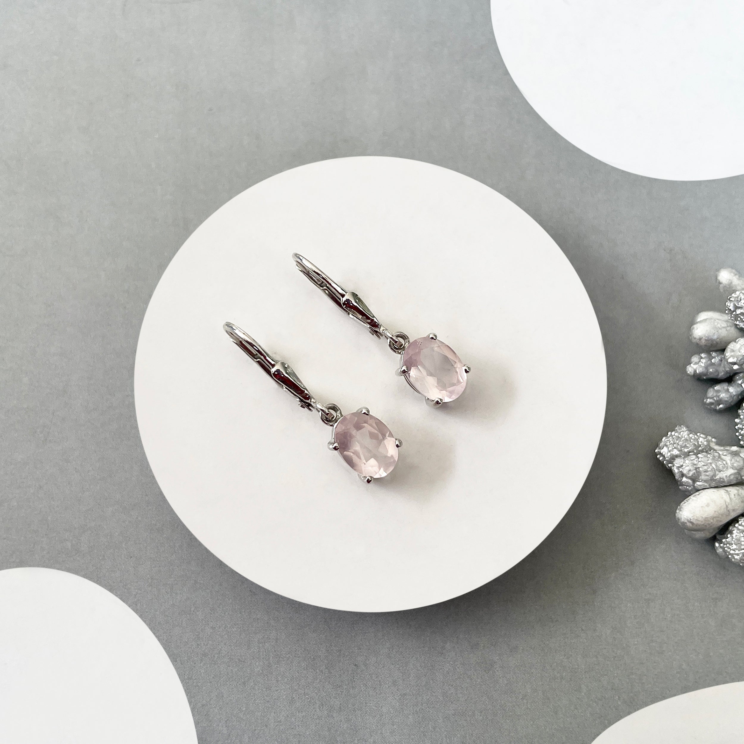 Rose Quartz Leverback Earring-(RSQ-SE-673.)