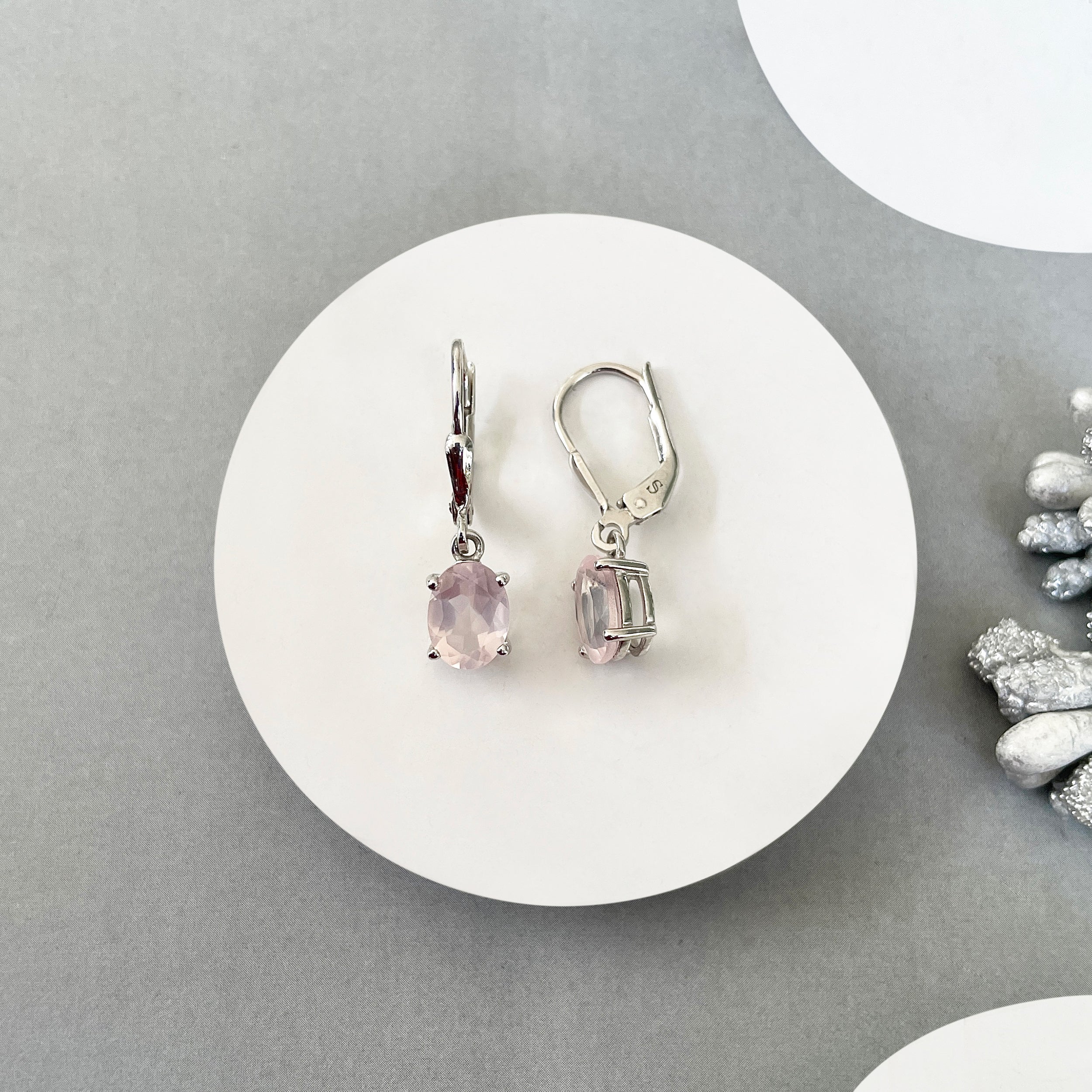 Rose Quartz Leverback Earring-(RSQ-SE-673.)