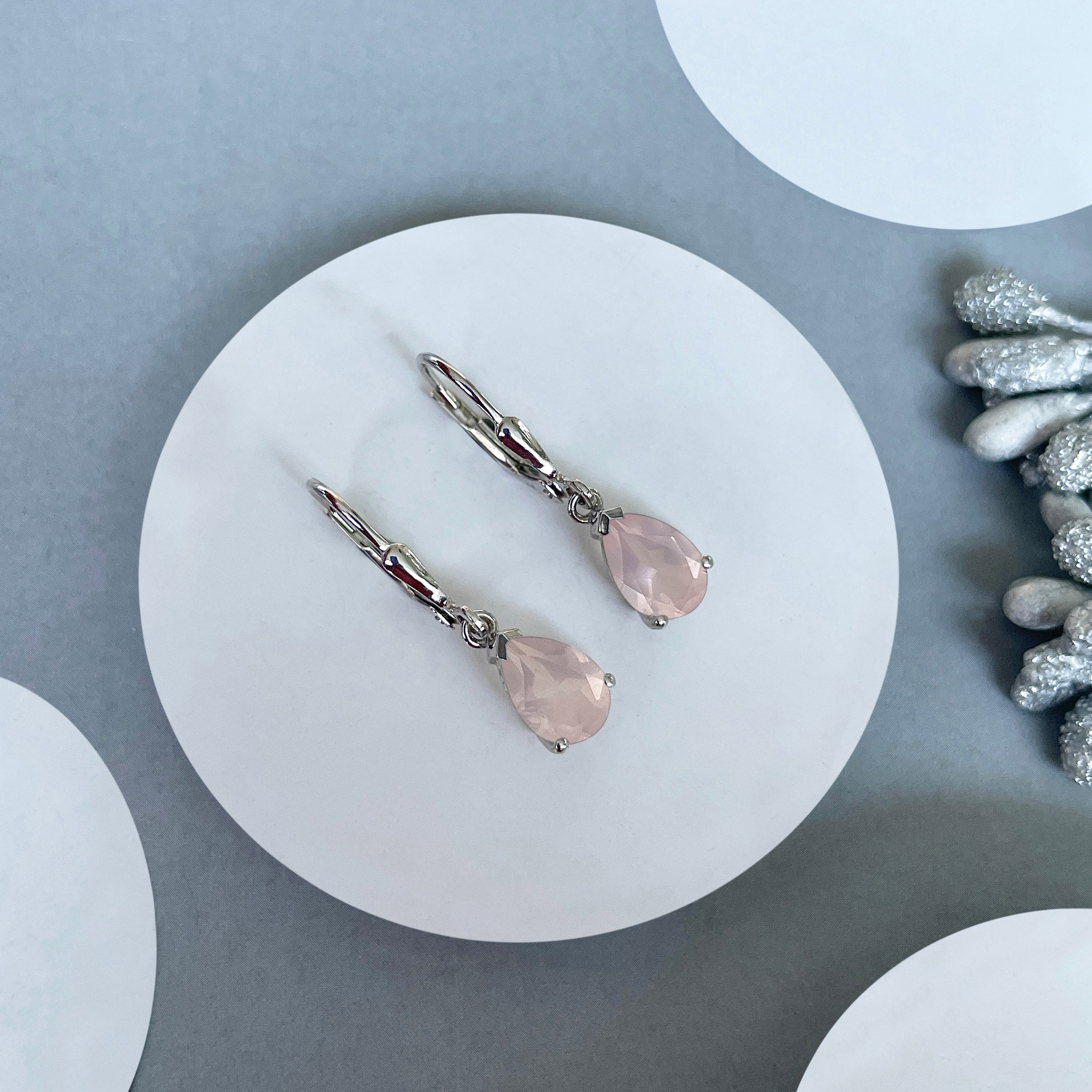 Rose Quartz Leverback Earring-(RSQ-SE-677.)