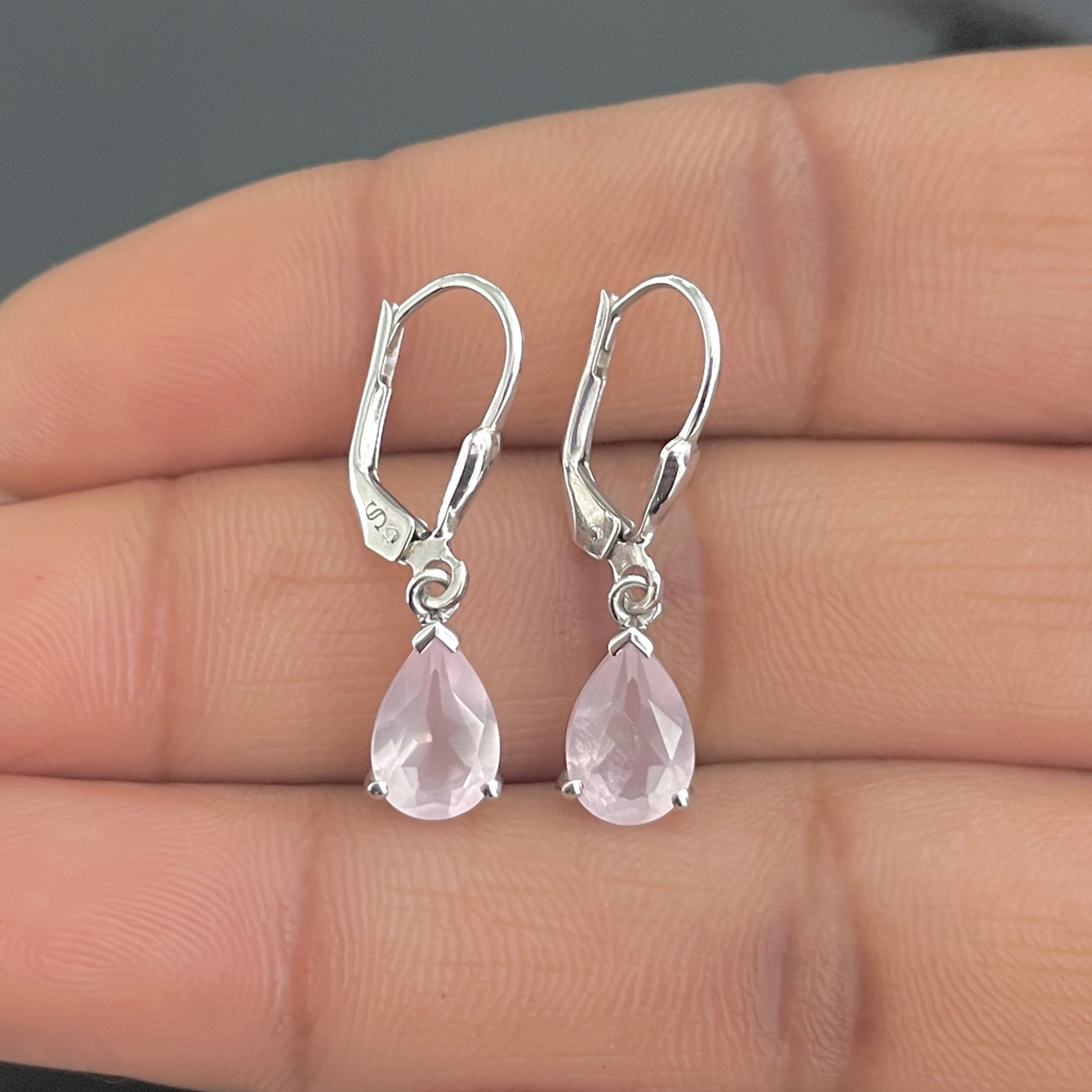 Rose Quartz Leverback Earring-(RSQ-SE-677.)