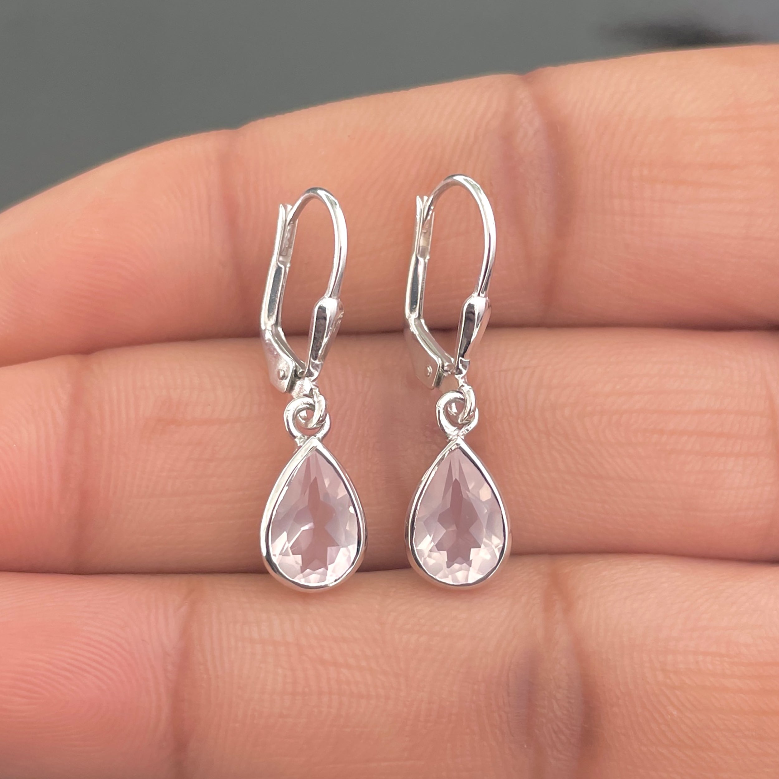 Rose Quartz Leverback Earring-(RSQ-SE-679.)