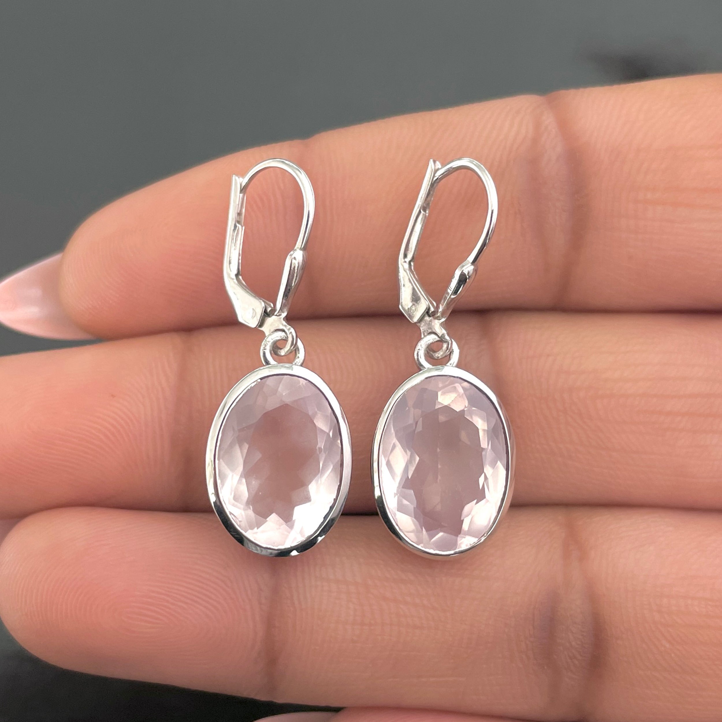 Rose Quartz Leverback Earring-(RSQ-SE-709.)