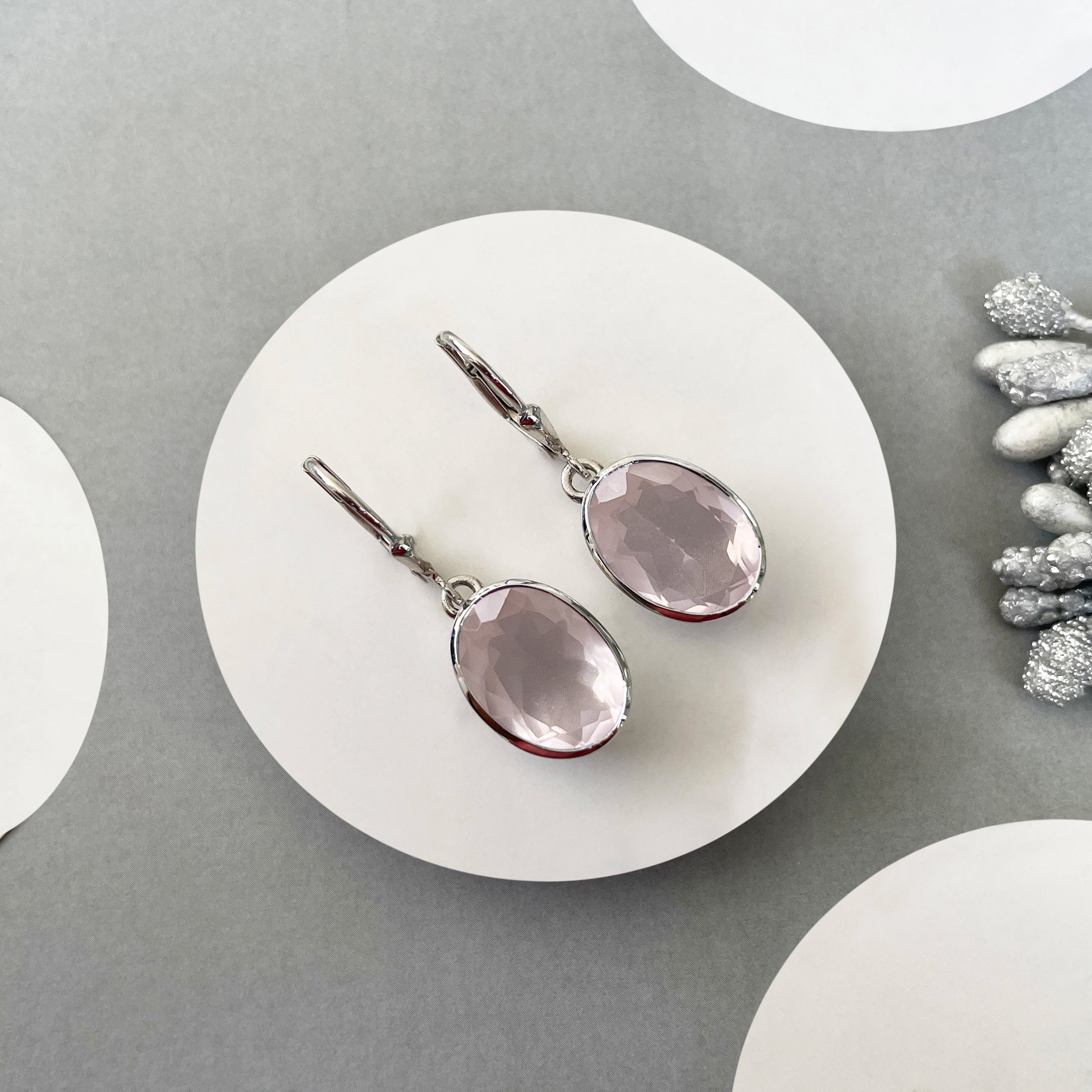 Rose Quartz Leverback Earrings-(RSQ-SE-709.)